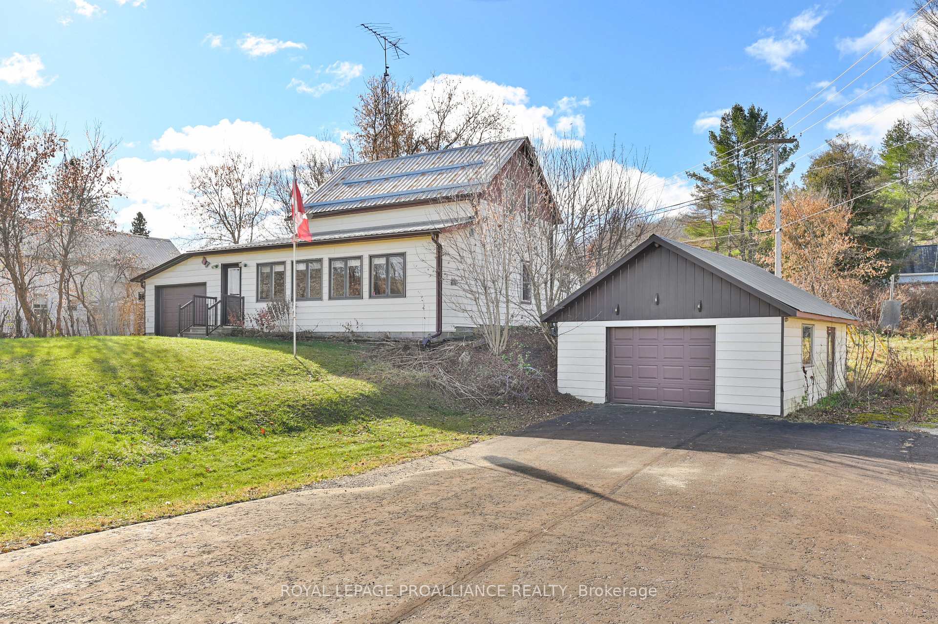 Photo 2 of 14686 Road 509, North Frontenac, Frontenac North — HOMEH