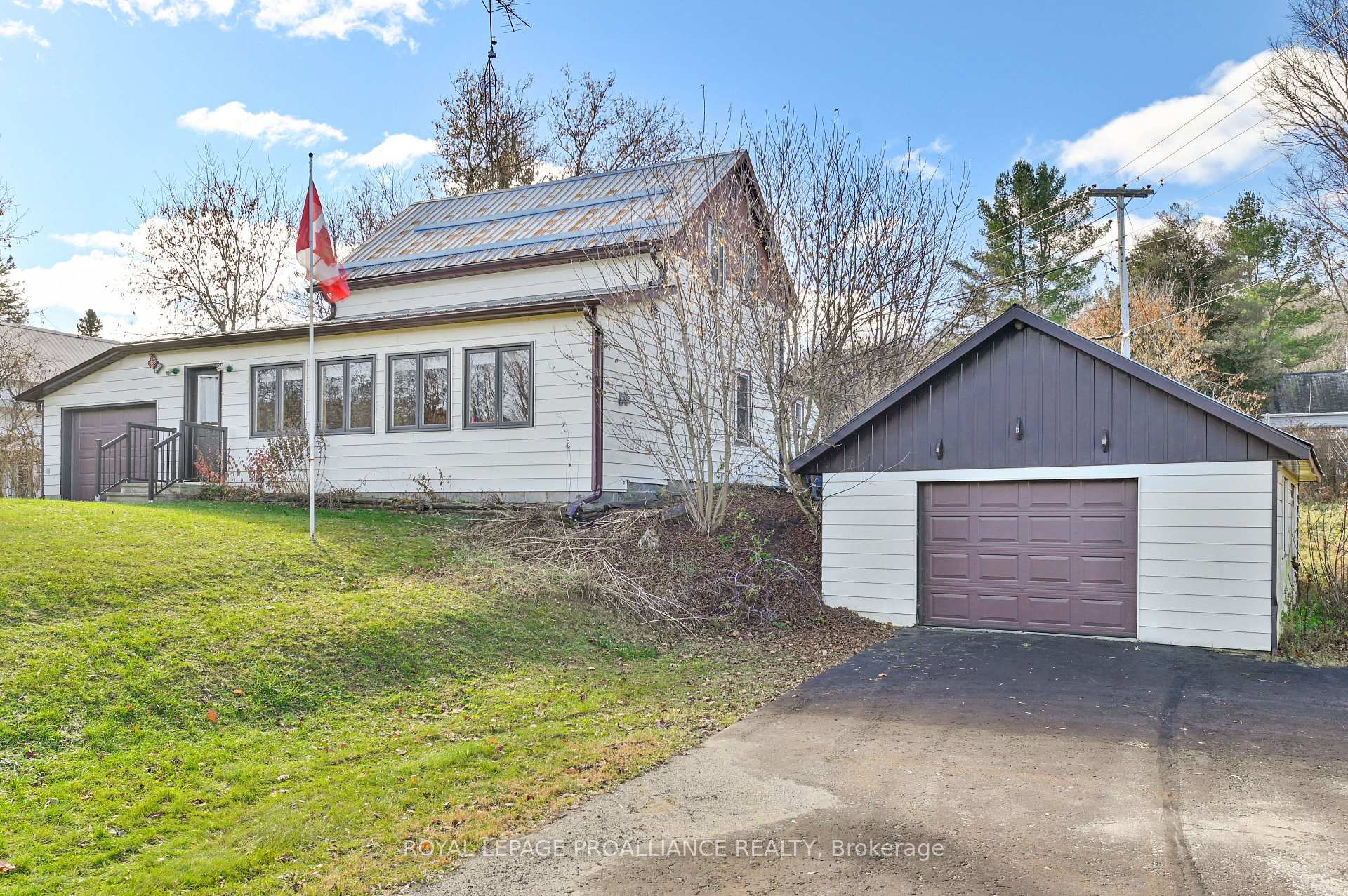 Photo 4 of 14686 Road 509, North Frontenac, Frontenac North — HOMEH