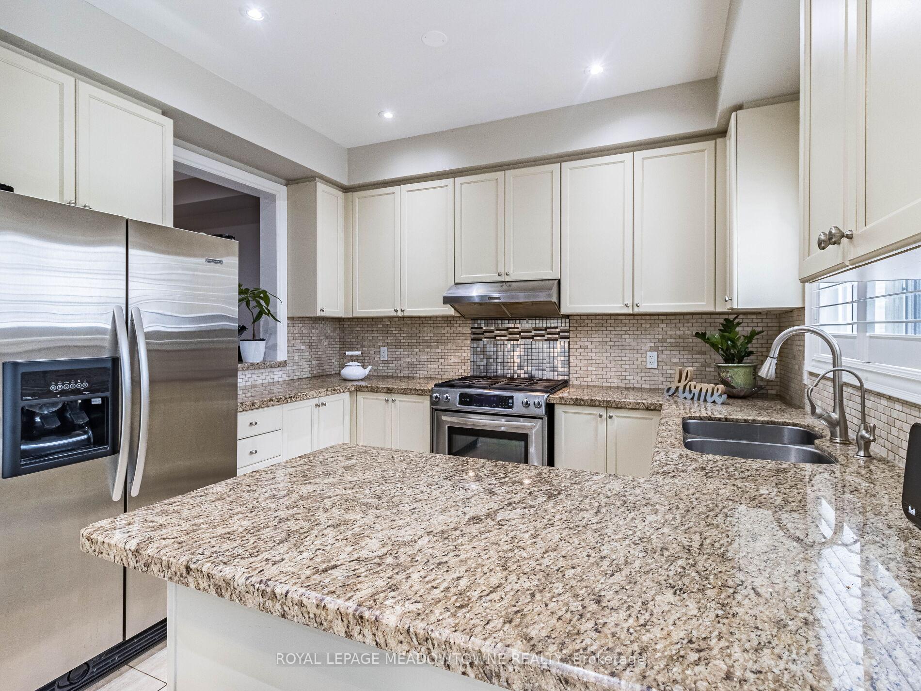 Photo 40 of Unit 5, 320 Ravineview Drive, Vaughan, Maple — HOMEH