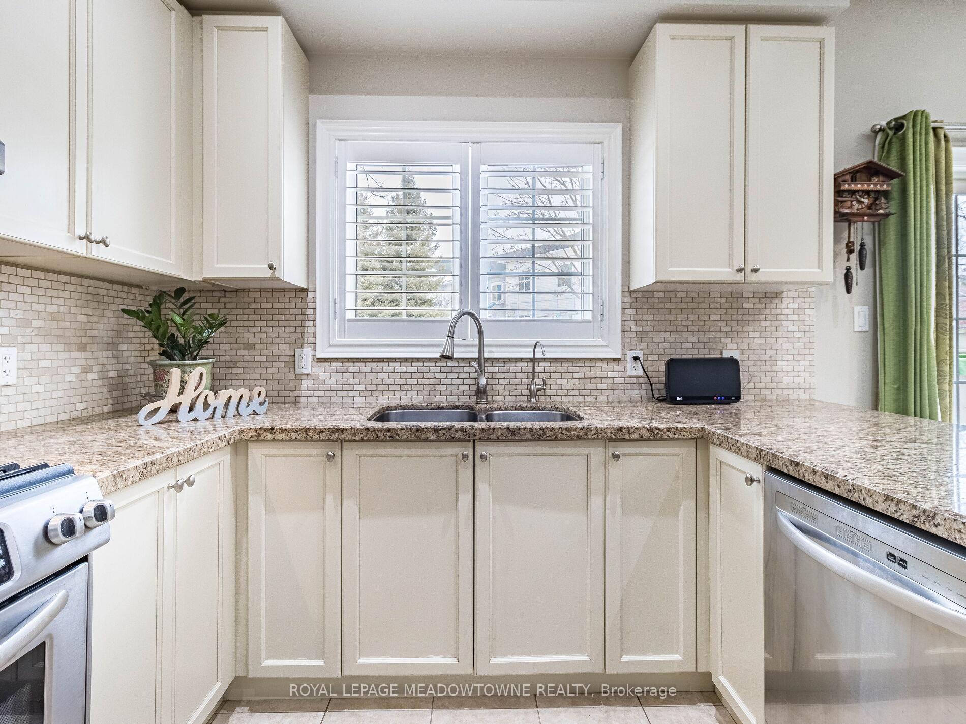 Photo 22 of Unit 5, 320 Ravineview Drive, Vaughan, Maple — HOMEH
