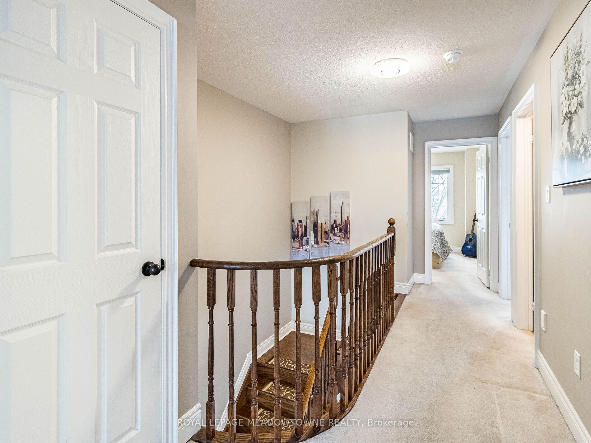 Photo 9 of Unit 5, 320 Ravineview Drive, Vaughan, Maple — HOMEH