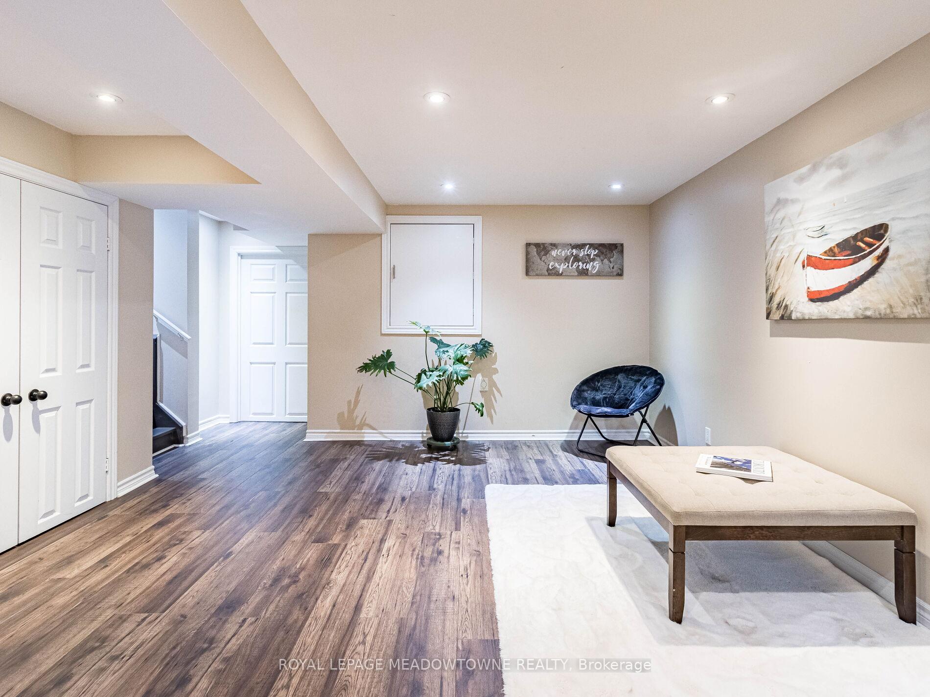 Photo 16 of Unit 5, 320 Ravineview Drive, Vaughan, Maple — HOMEH