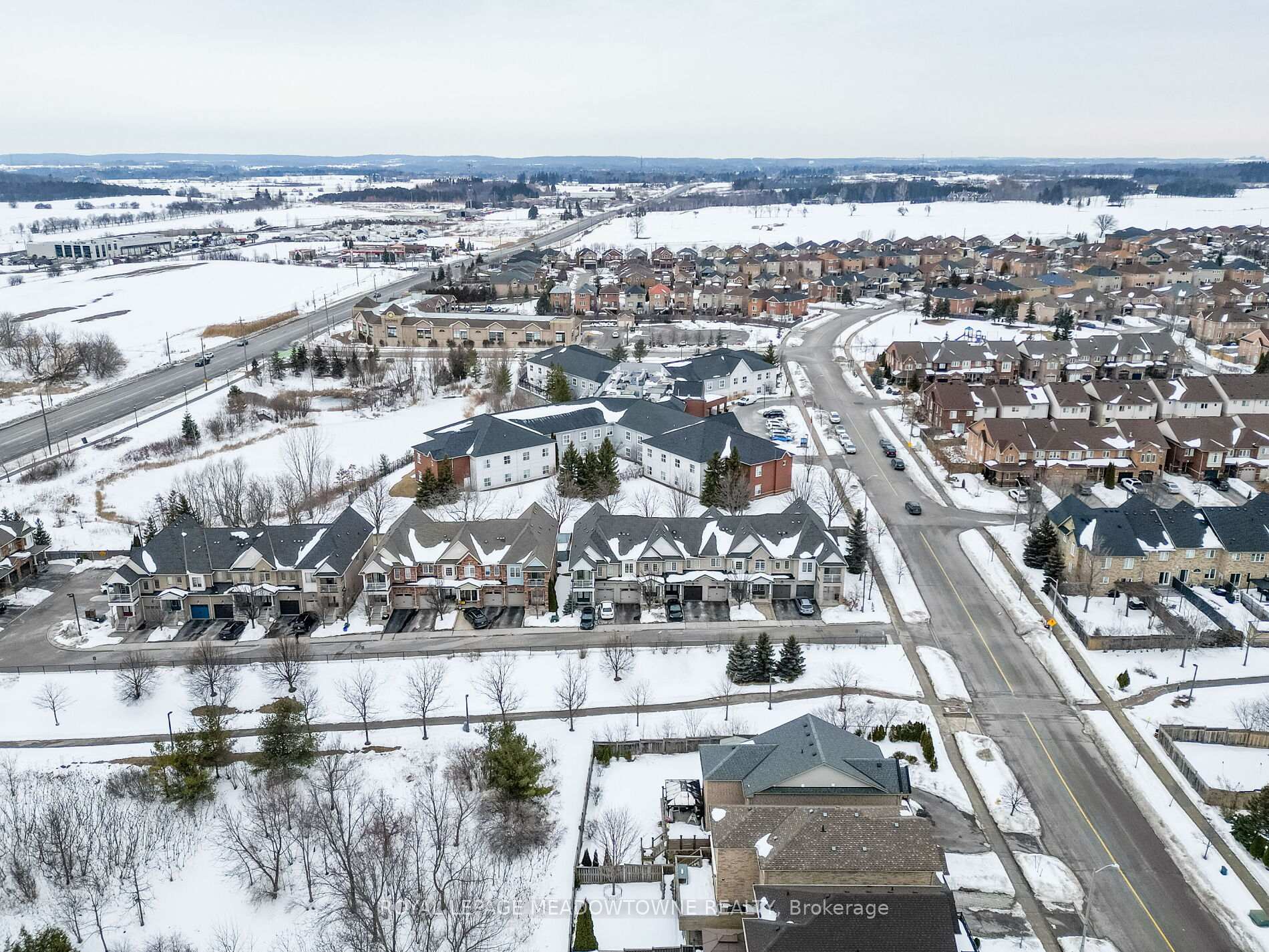 Photo 44 of Unit 5, 320 Ravineview Drive, Vaughan, Maple — HOMEH