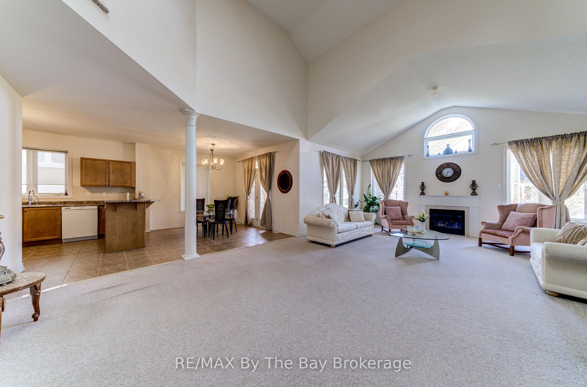 Photo 13 of 14 Surfside Crescent S, Collingwood — HOMEH