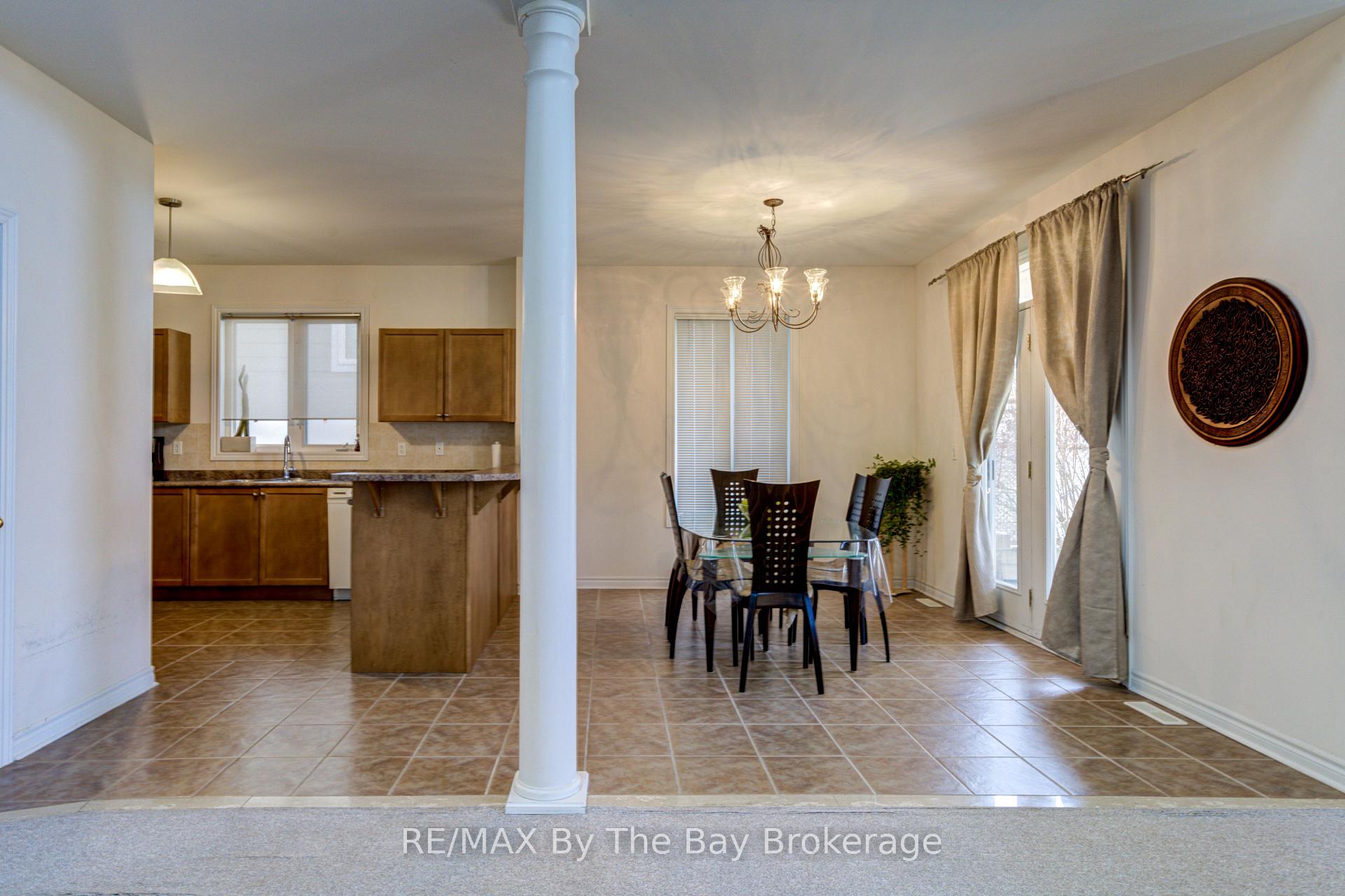 Photo 5 of 14 Surfside Crescent S, Collingwood — HOMEH