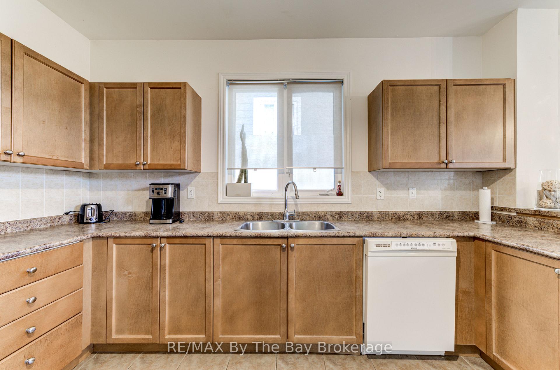 Photo 14 of 14 Surfside Crescent S, Collingwood — HOMEH