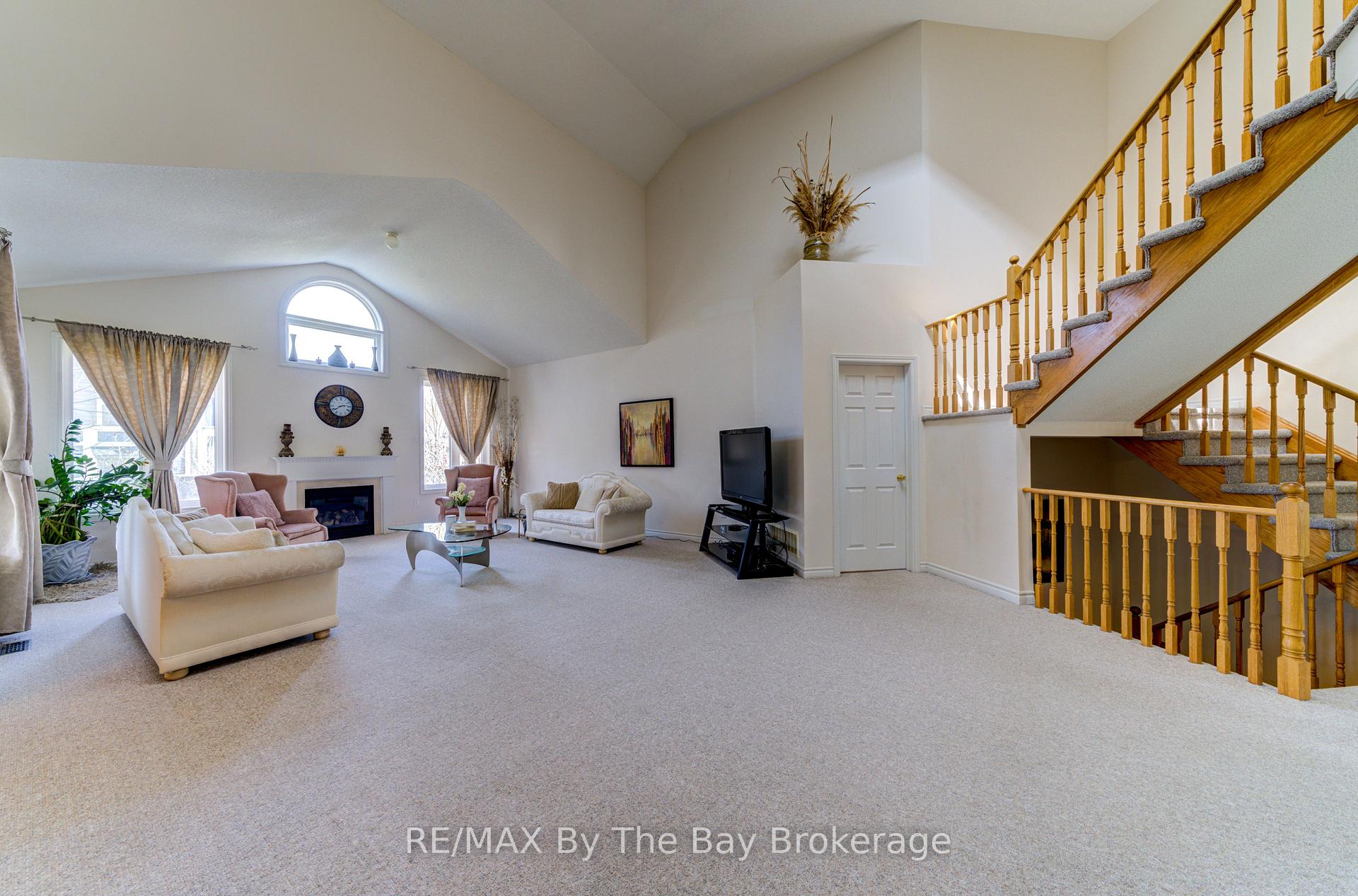 Photo 43 of 14 Surfside Crescent S, Collingwood — HOMEH