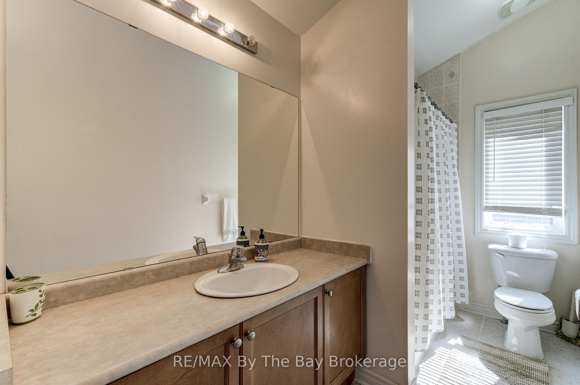 Photo 26 of 14 Surfside Crescent S, Collingwood — HOMEH