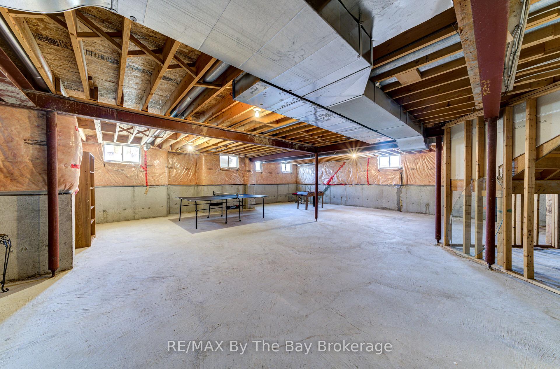 Photo 28 of 14 Surfside Crescent S, Collingwood — HOMEH