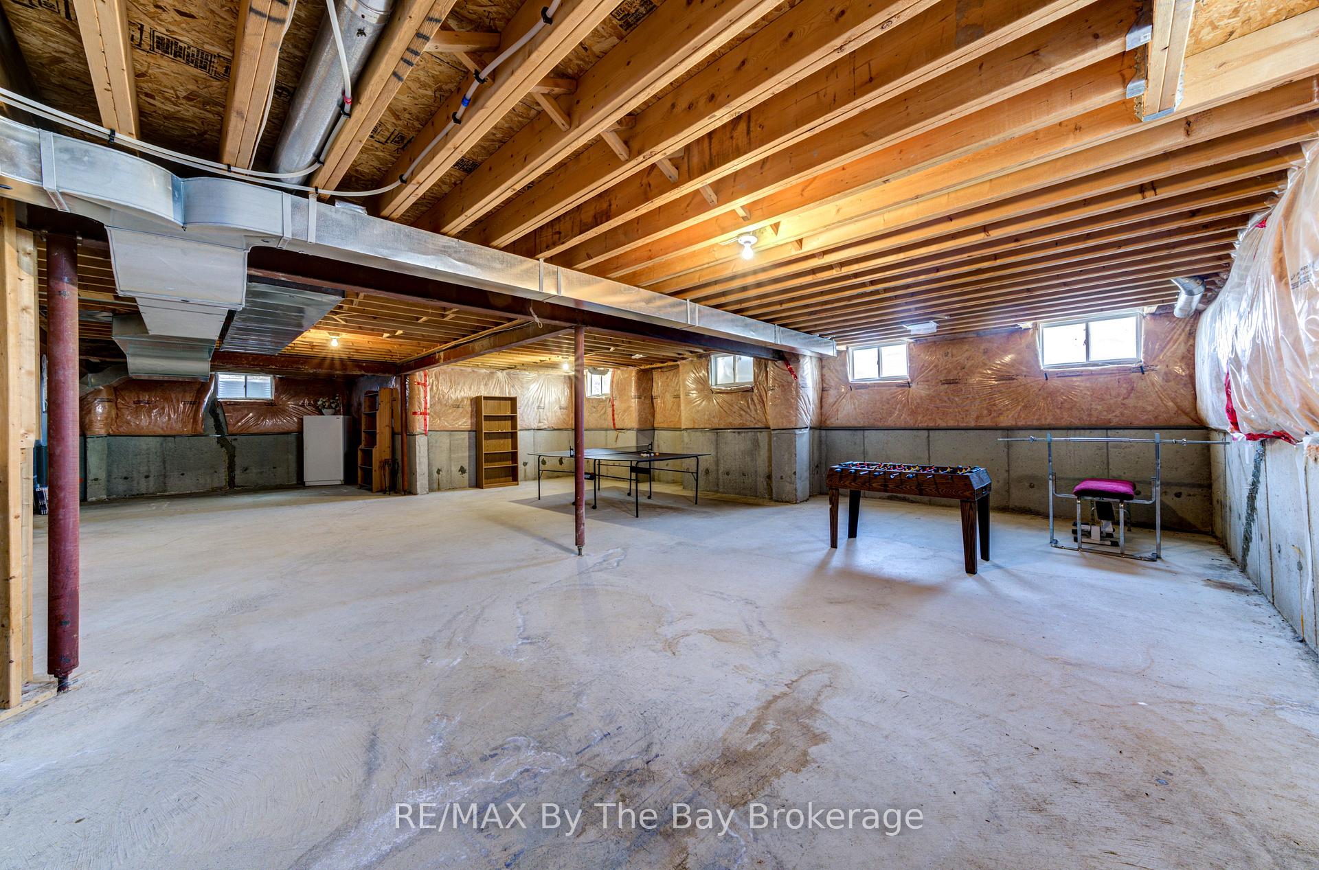 Photo 39 of 14 Surfside Crescent S, Collingwood — HOMEH