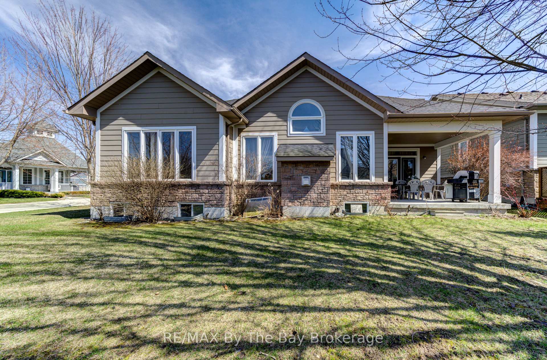 Photo 34 of 14 Surfside Crescent S, Collingwood — HOMEH