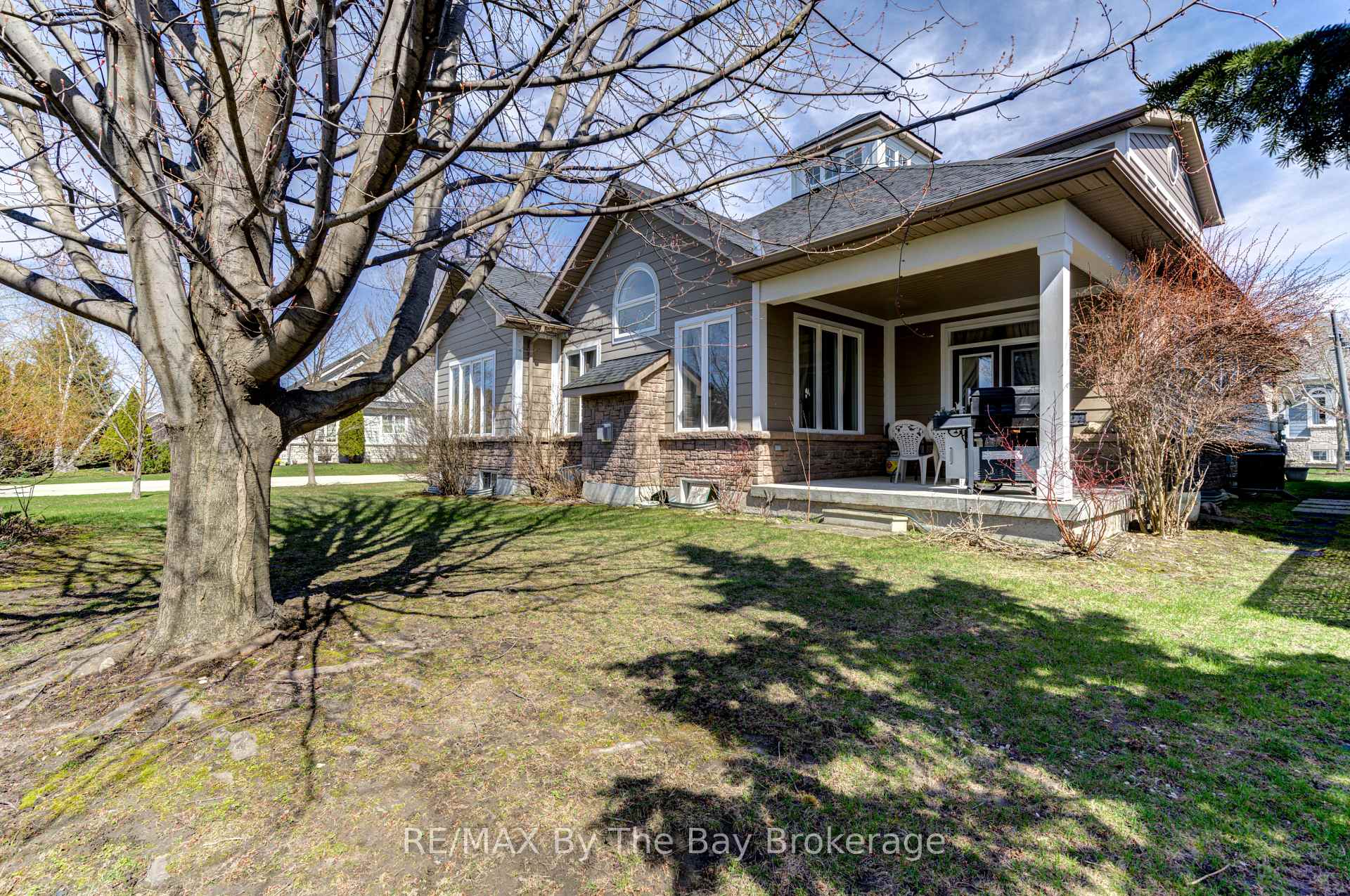 Photo 29 of 14 Surfside Crescent S, Collingwood — HOMEH