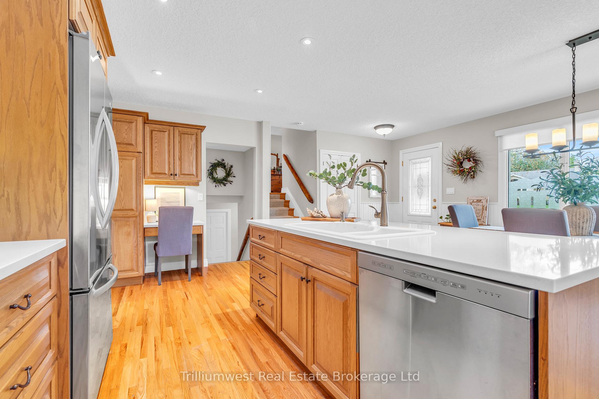 Photo 19 of 118 Dumbarton Street, Guelph, Riverside Park — HOMEH