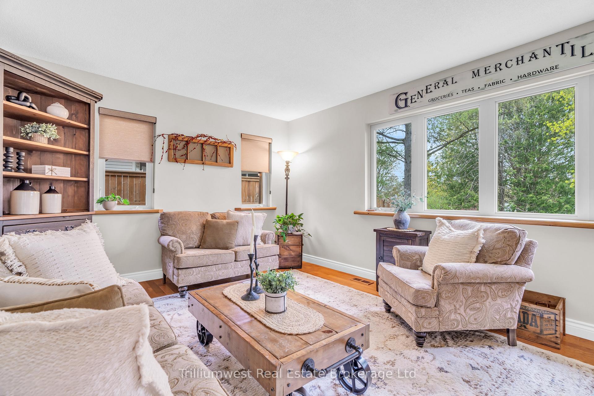 Photo 26 of 118 Dumbarton Street, Guelph, Riverside Park — HOMEH