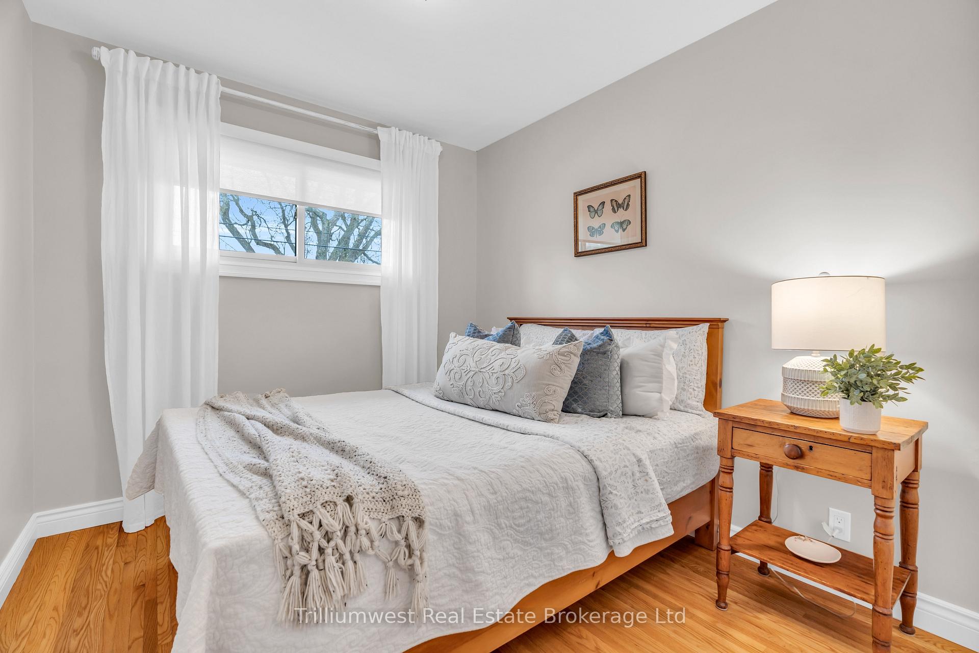 Photo 33 of 118 Dumbarton Street, Guelph, Riverside Park — HOMEH
