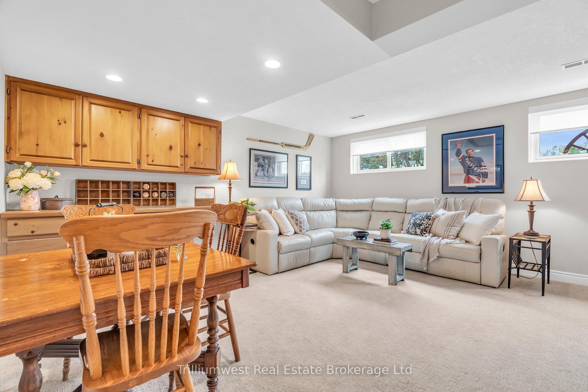 Photo 50 of 118 Dumbarton Street, Guelph, Riverside Park — HOMEH