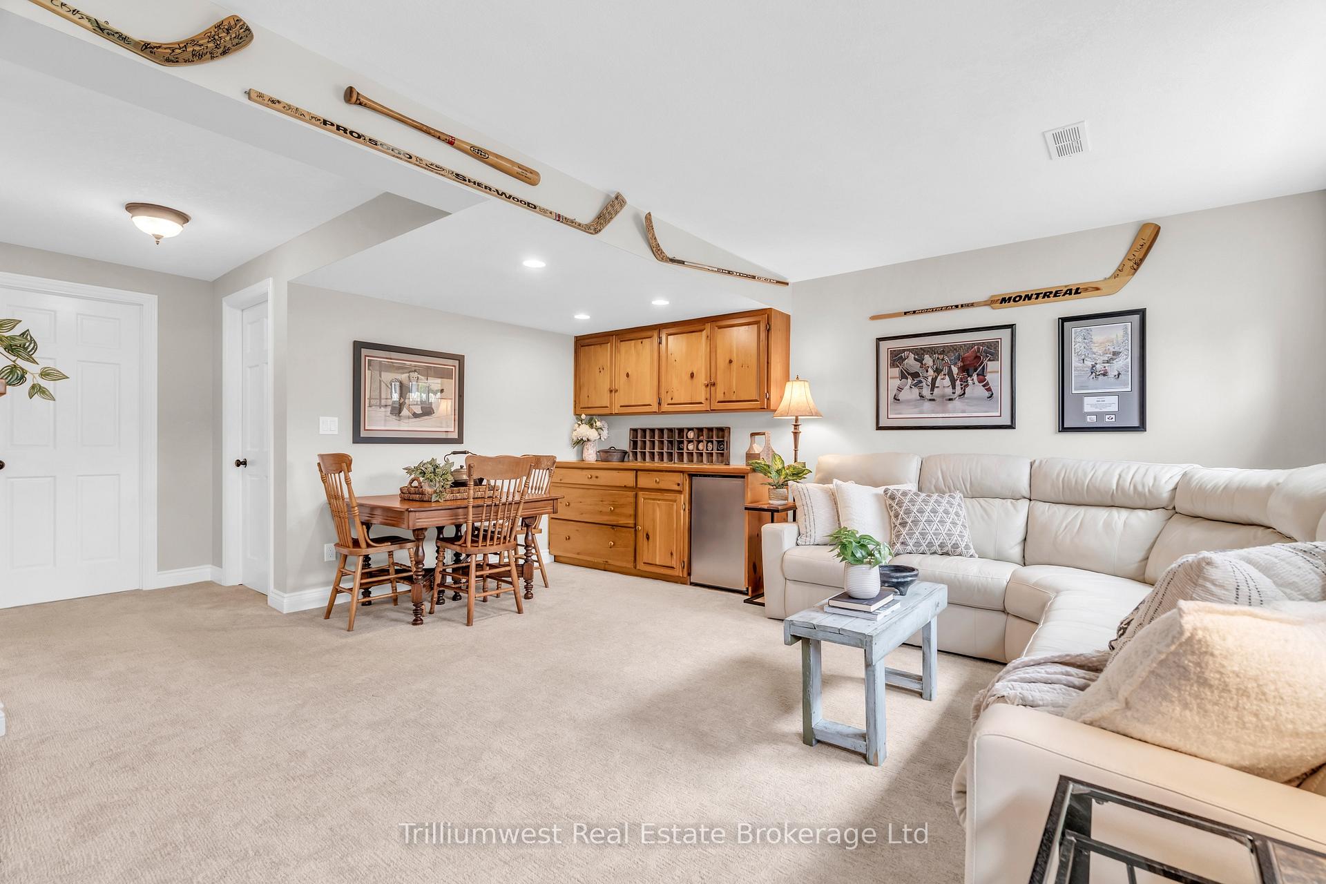 Photo 28 of 118 Dumbarton Street, Guelph, Riverside Park — HOMEH