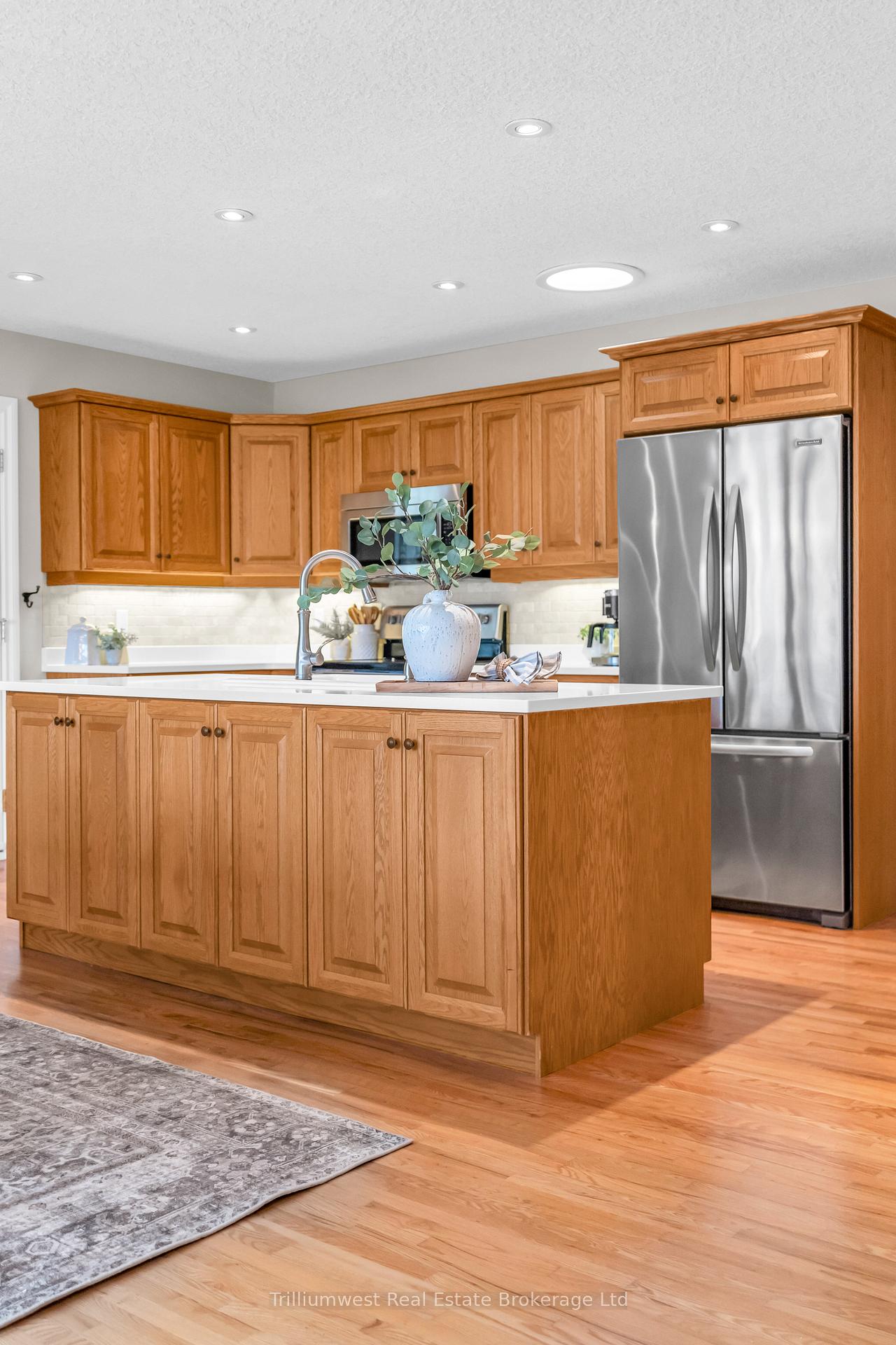 Photo 11 of 118 Dumbarton Street, Guelph, Riverside Park — HOMEH