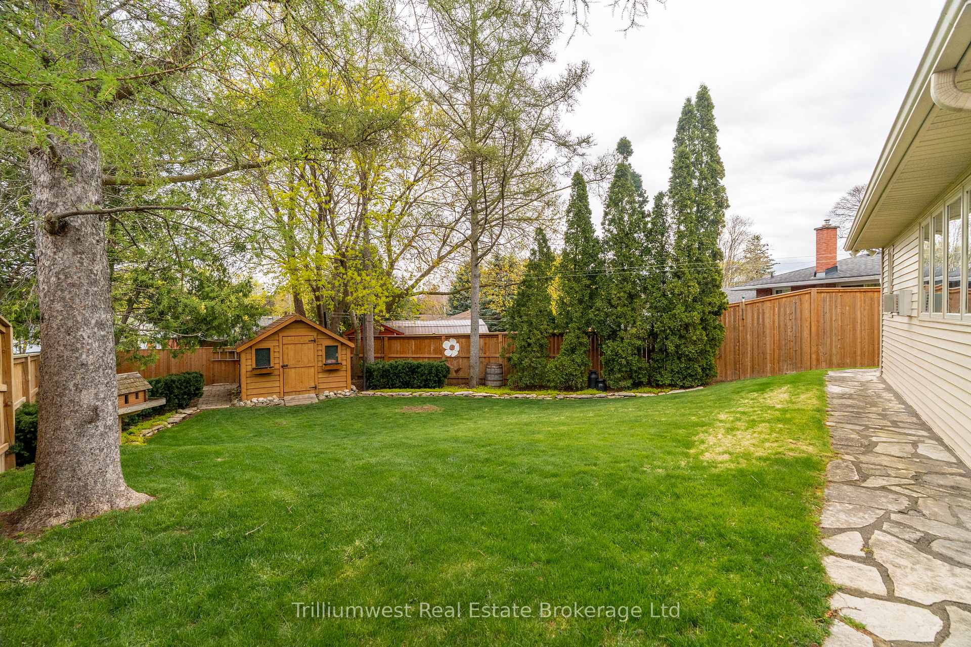 Photo 14 of 118 Dumbarton Street, Guelph, Riverside Park — HOMEH