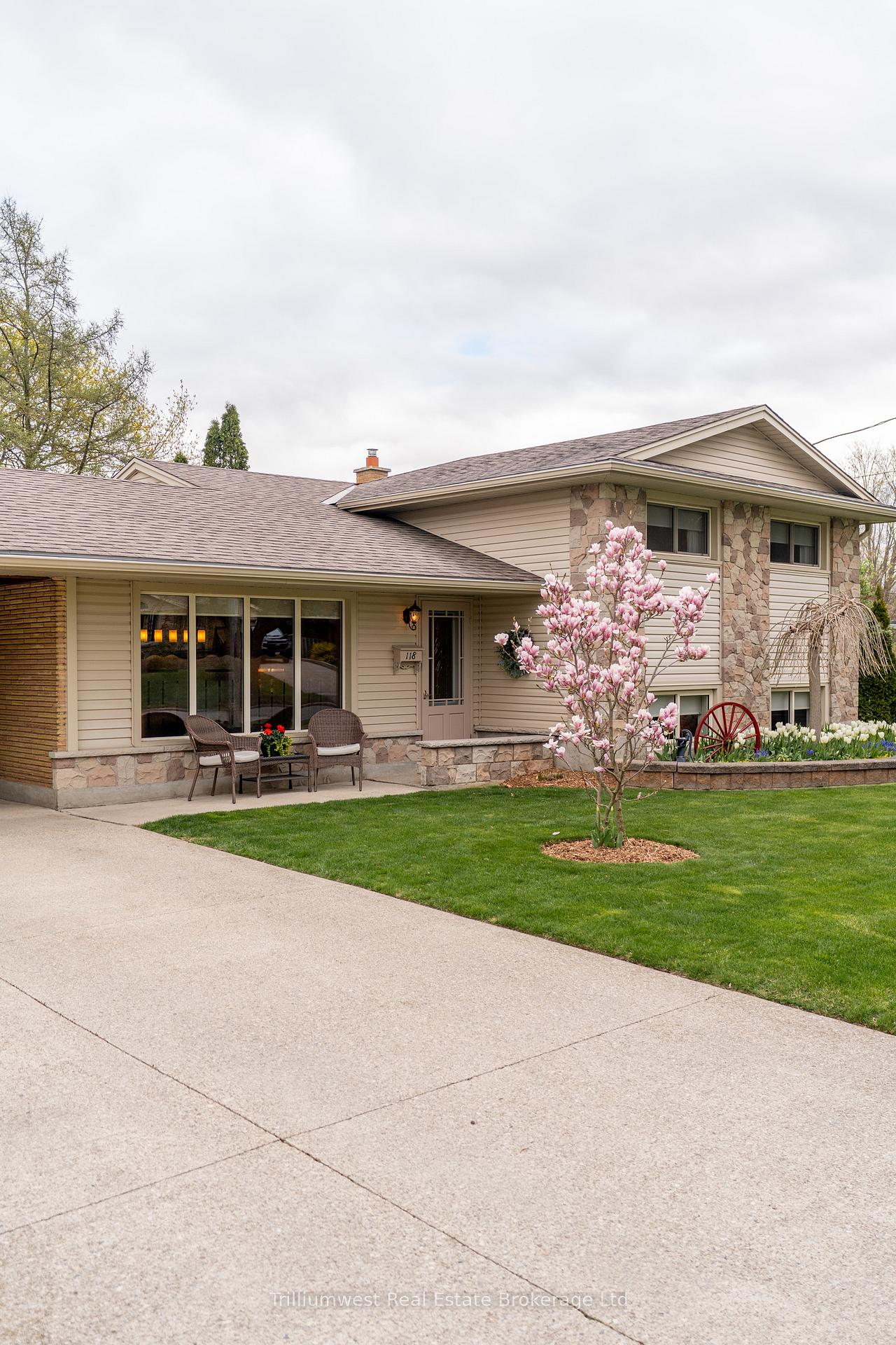 Photo 41 of 118 Dumbarton Street, Guelph, Riverside Park — HOMEH