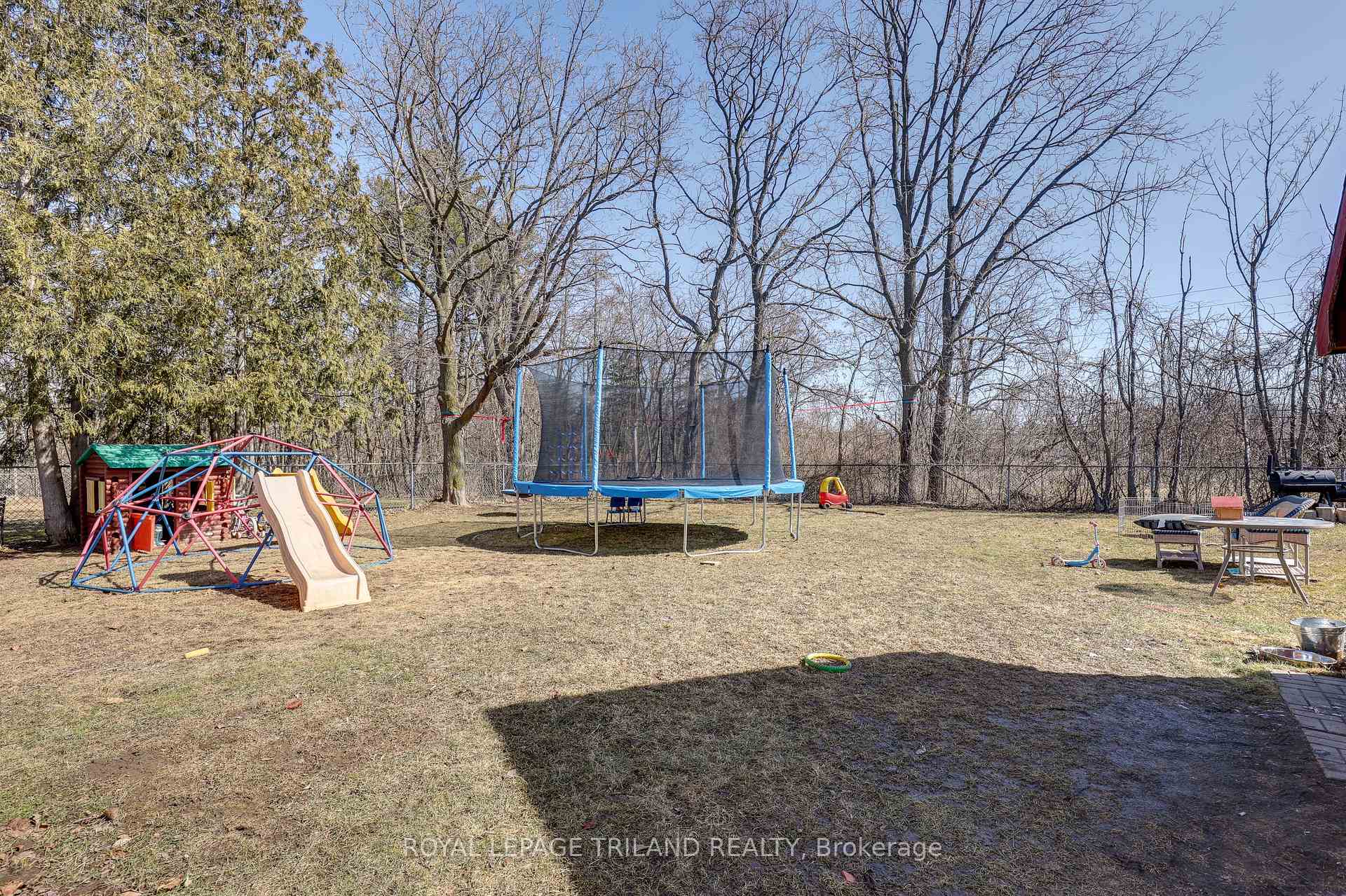 Photo 31 of 18 Simcoe Street, St. Thomas — HOMEH