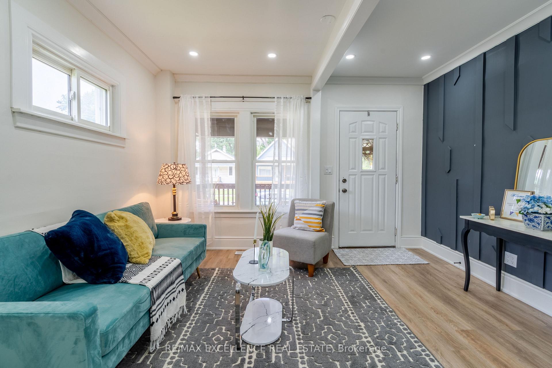 Photo 18 of 3561 King Street, Windsor — HOMEH