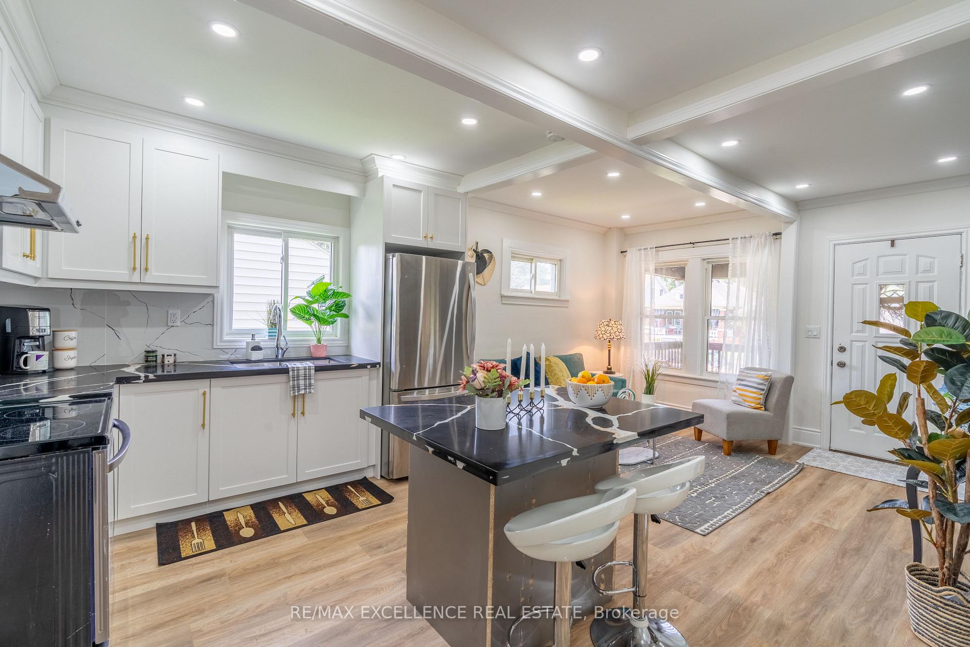 Photo 9 of 3561 King Street, Windsor — HOMEH