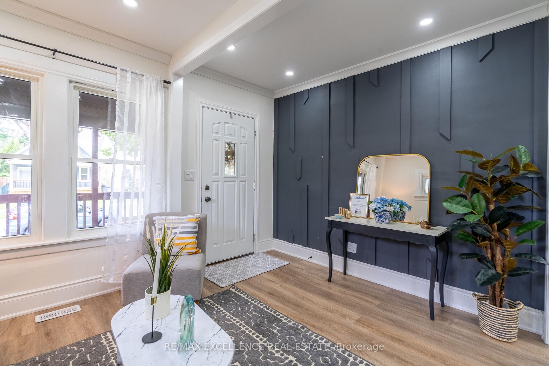 Photo 23 of 3561 King Street, Windsor — HOMEH