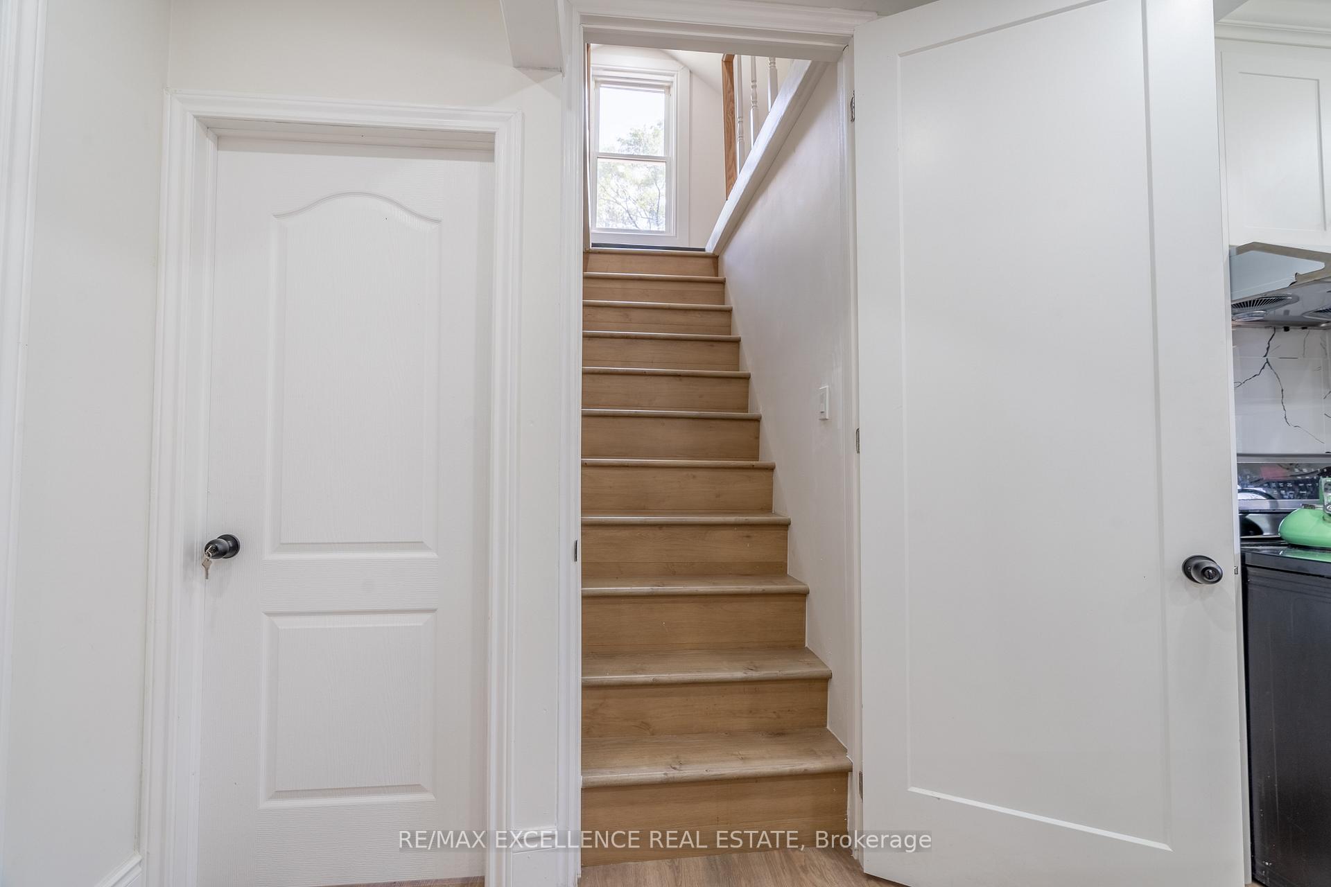 Photo 11 of 3561 King Street, Windsor — HOMEH