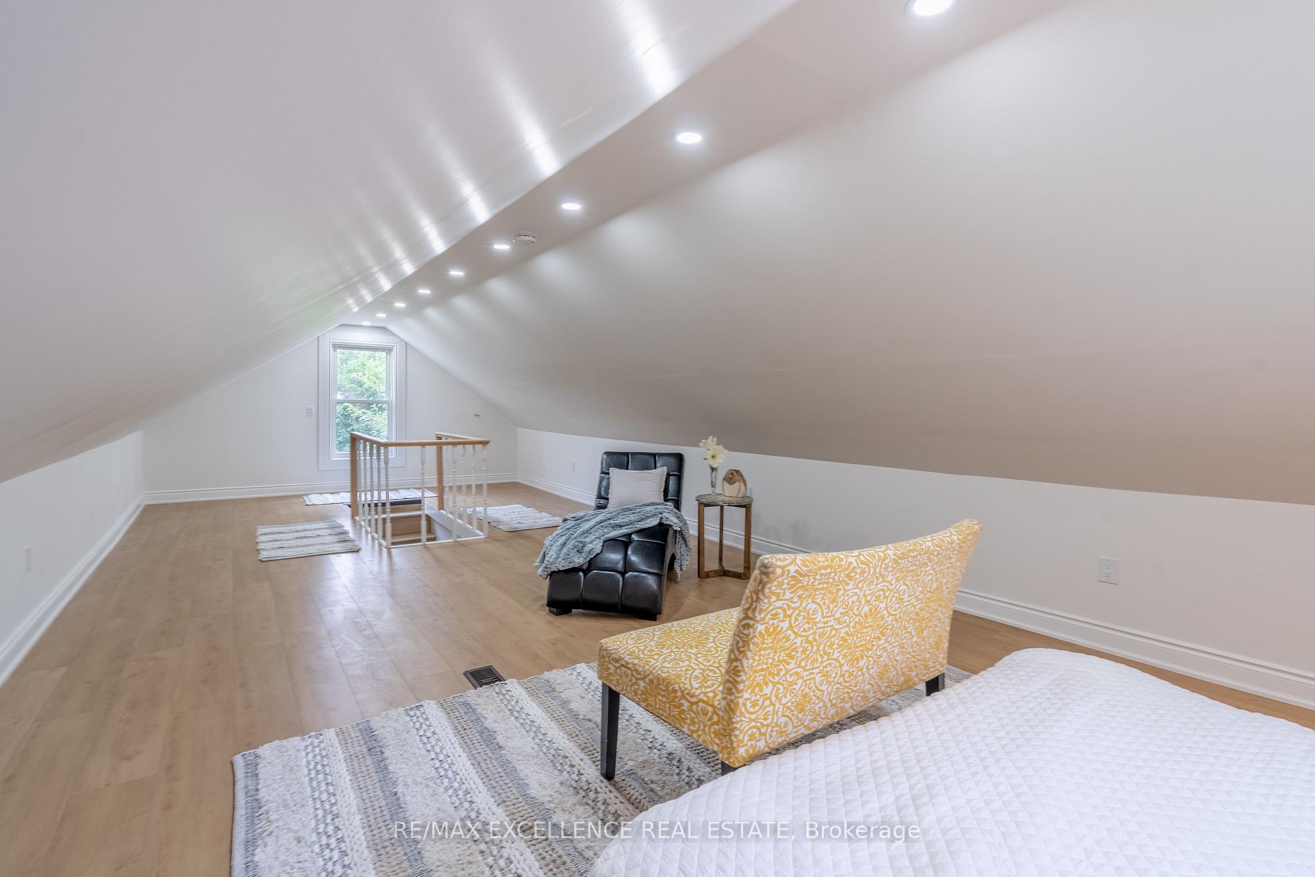 Photo 21 of 3561 King Street, Windsor — HOMEH