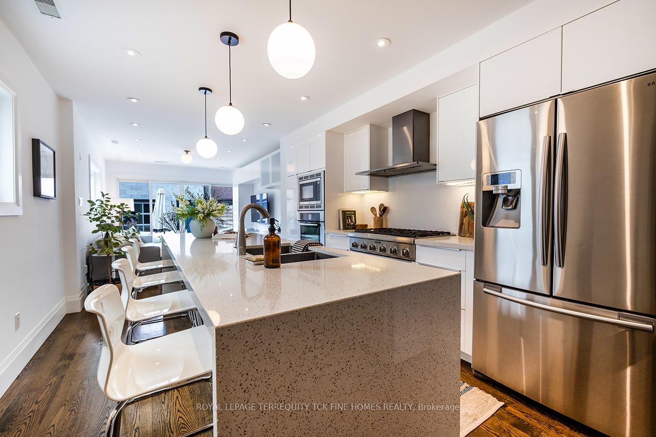 Photo 5 of 150 Lisgar Street, Toronto, Little Portugal — HOMEH