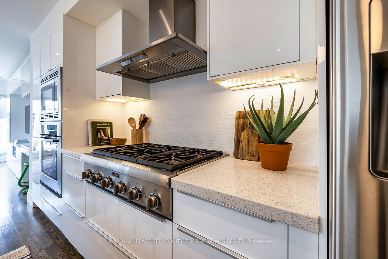 Photo 9 of 150 Lisgar Street, Toronto, Little Portugal — HOMEH
