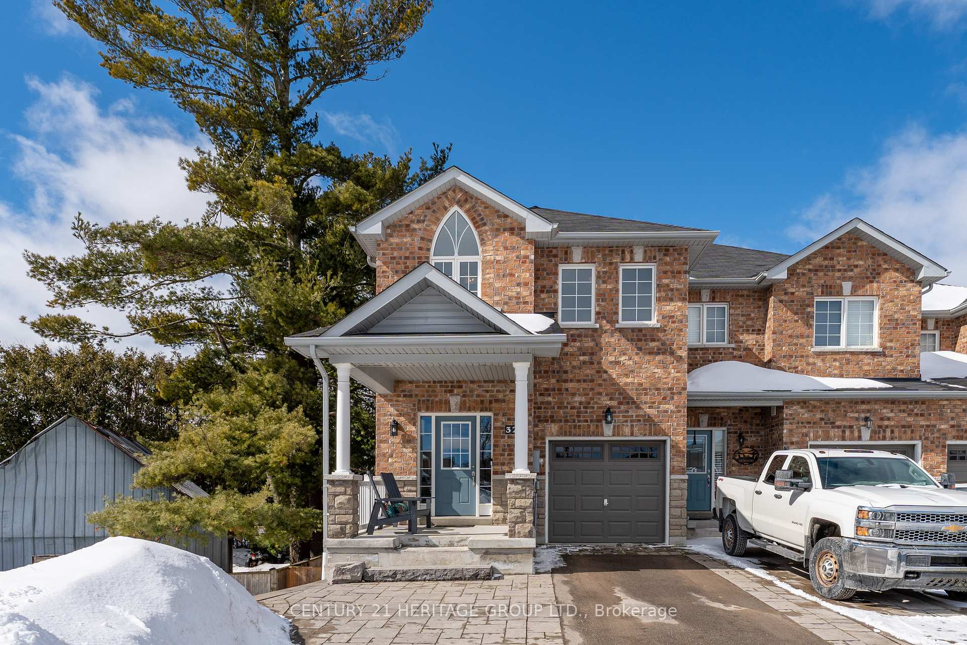 Photo 1 of 32 Bud Doucette Court, Uxbridge — HOMEH