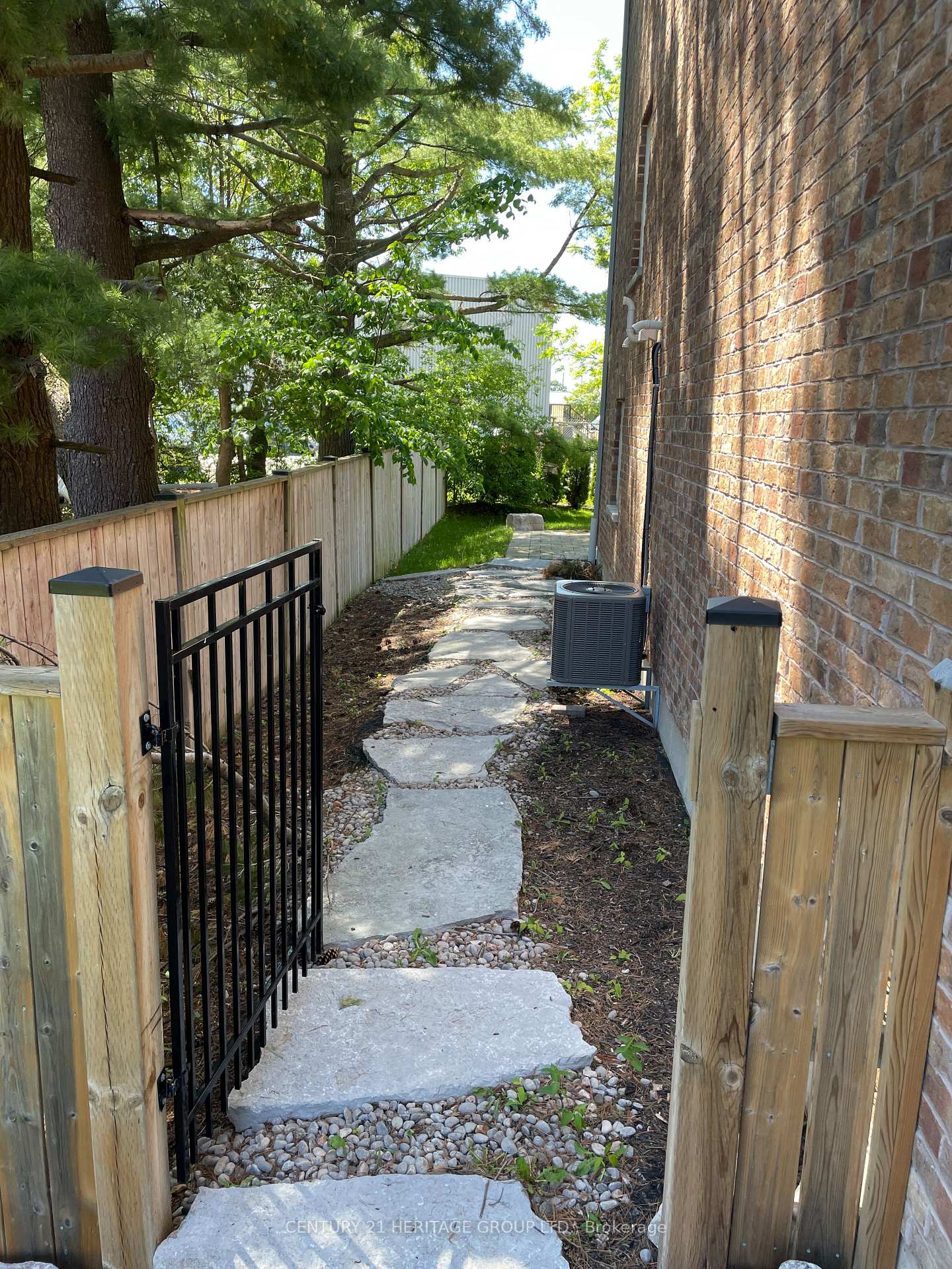 Photo 25 of 32 Bud Doucette Court, Uxbridge — HOMEH
