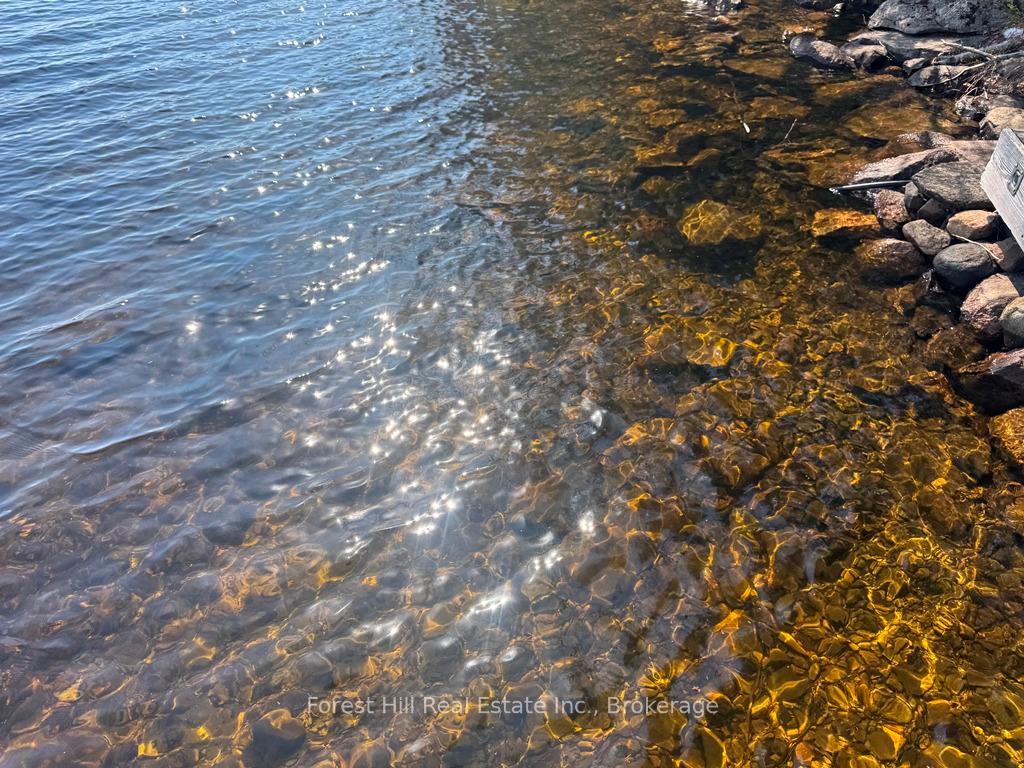 Photo 5 of 1582 North Creek Drive, Algonquin Highlands, McClintock — HOMEH