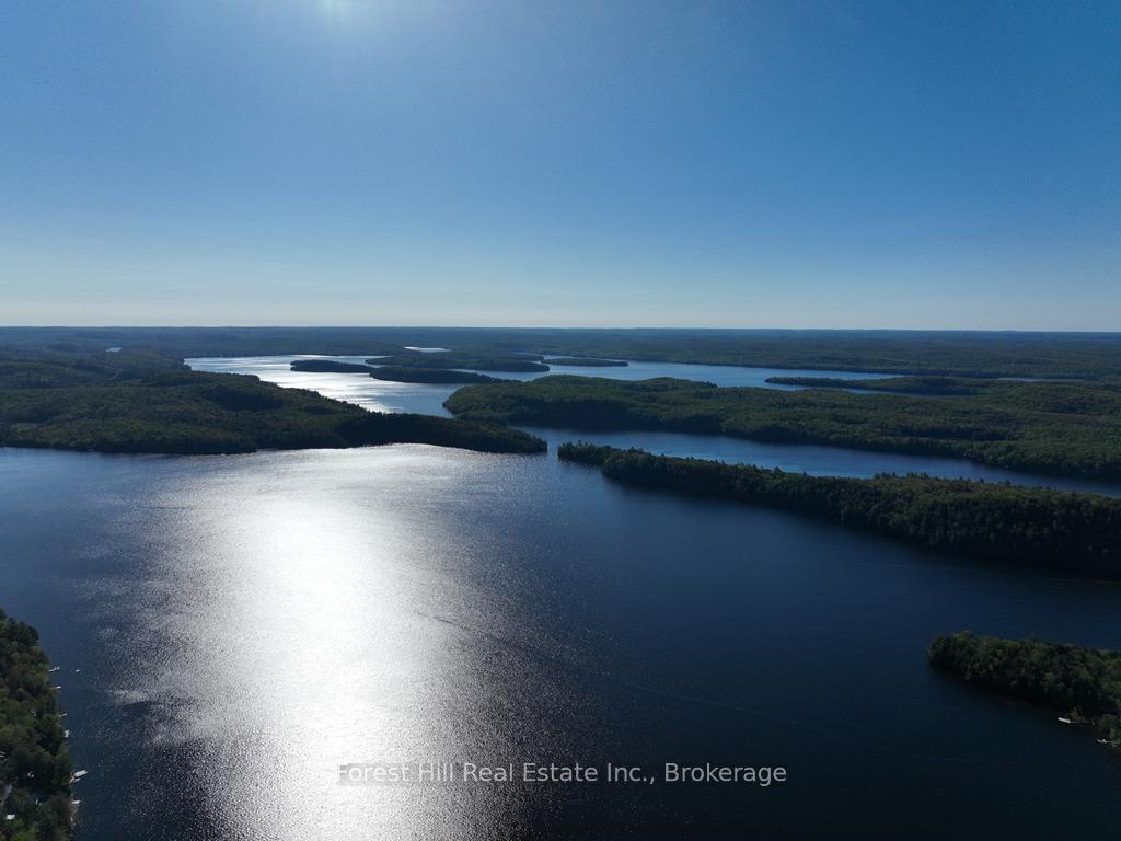 Photo 4 of 1582 North Creek Drive, Algonquin Highlands, McClintock — HOMEH
