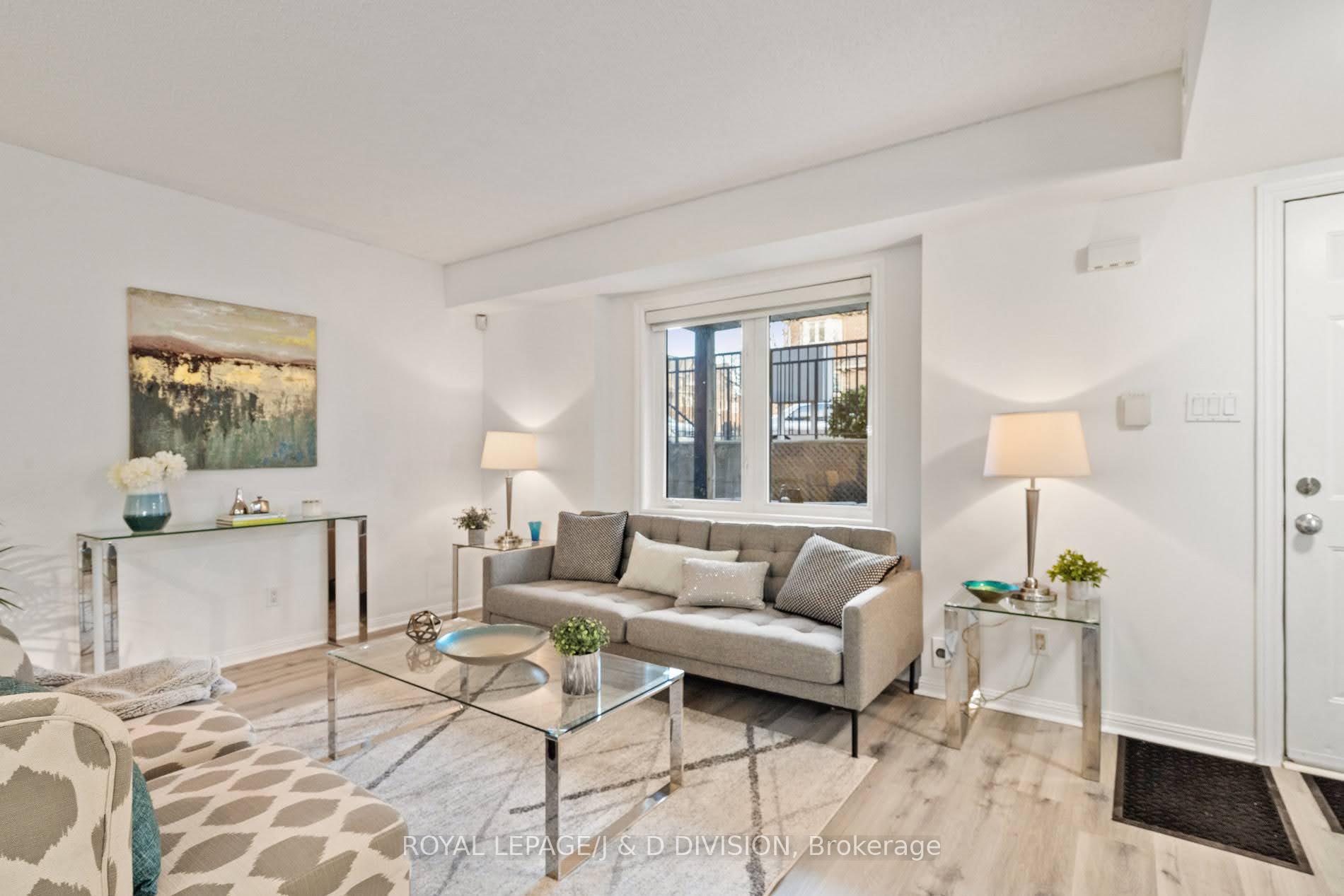Photo 6 of Unit 902, 9 Shank Street, Toronto, Niagara — HOMEH