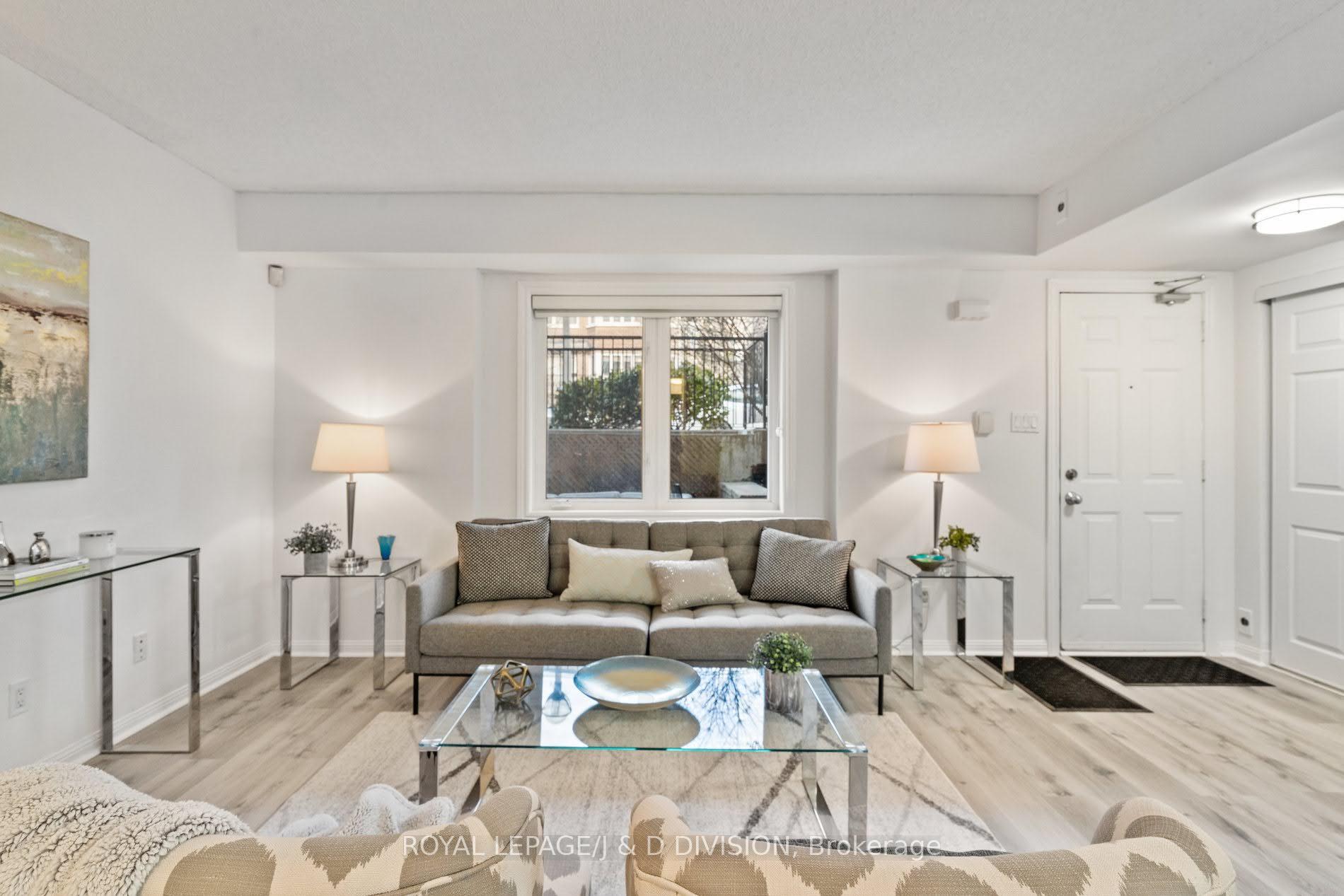 Photo 2 of Unit 902, 9 Shank Street, Toronto, Niagara — HOMEH