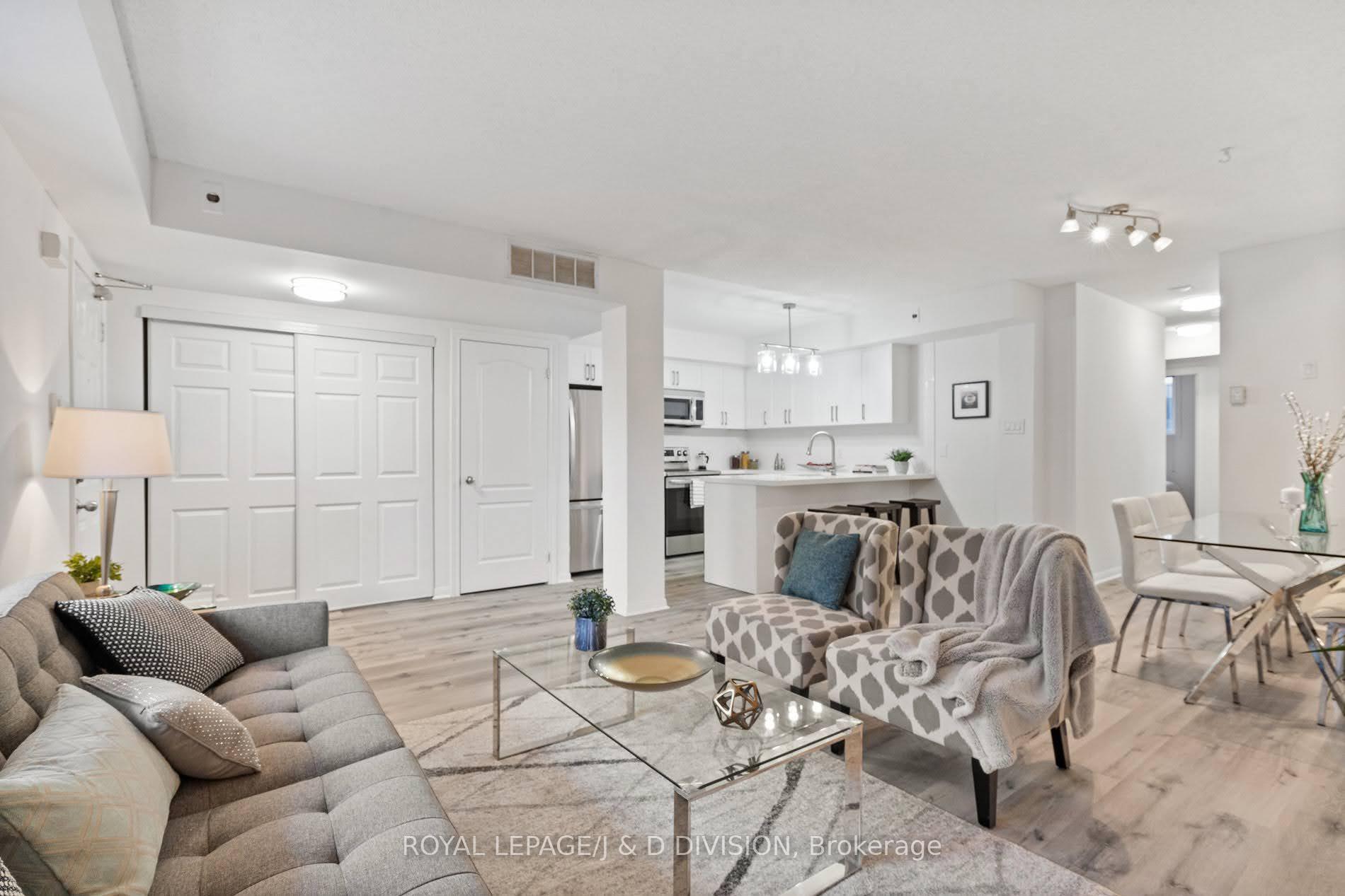 Photo 5 of Unit 902, 9 Shank Street, Toronto, Niagara — HOMEH