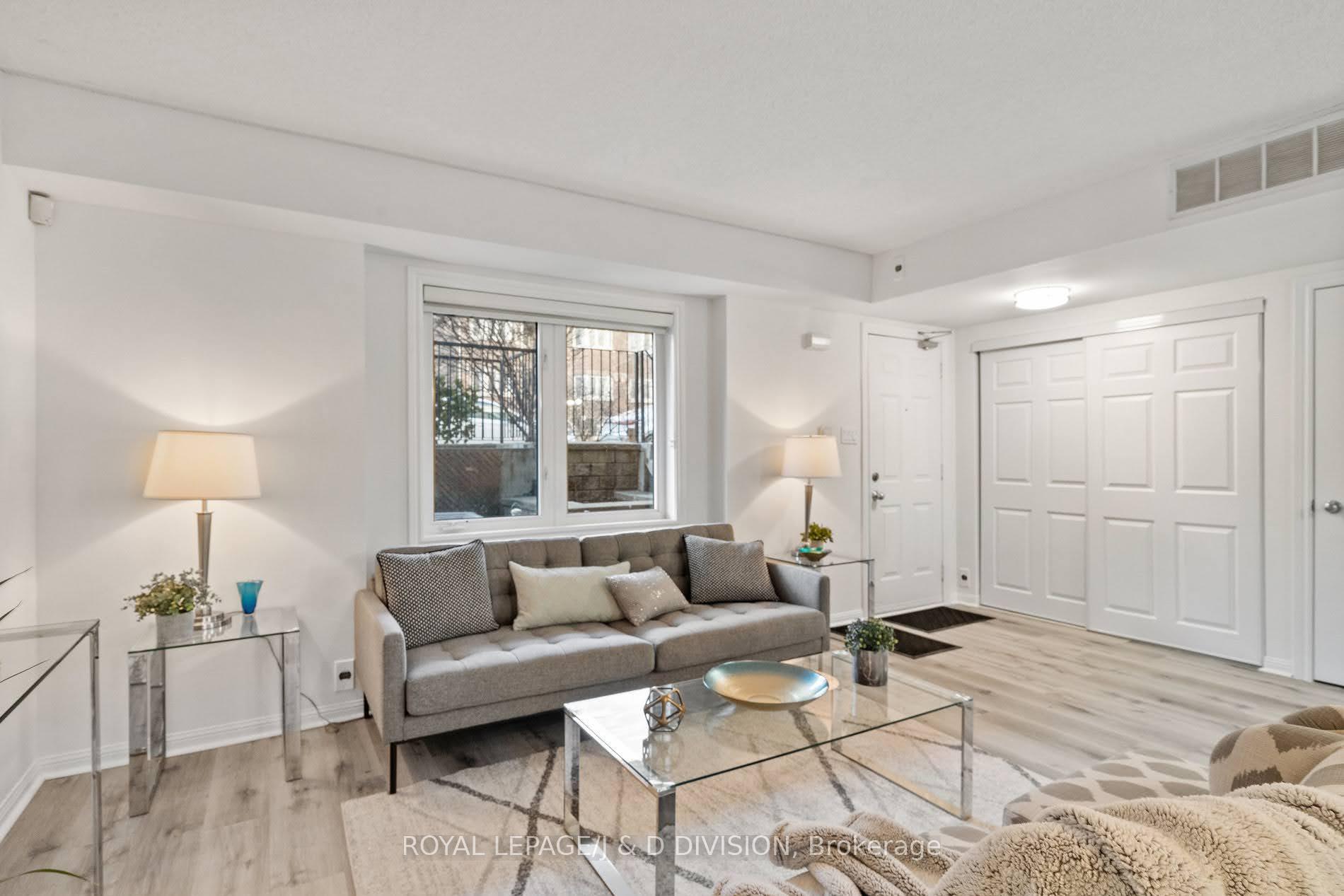 Photo 8 of Unit 902, 9 Shank Street, Toronto, Niagara — HOMEH
