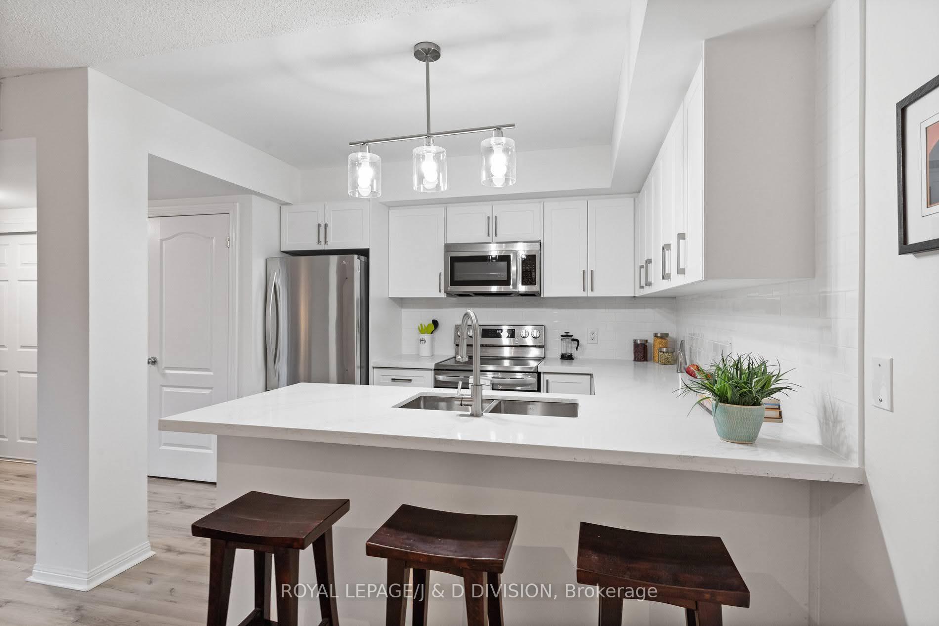 Photo 14 of Unit 902, 9 Shank Street, Toronto, Niagara — HOMEH