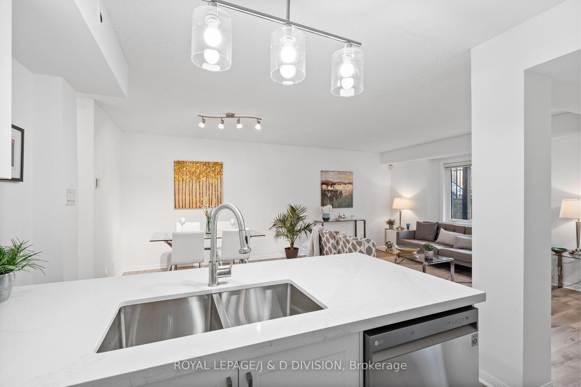 Photo 15 of Unit 902, 9 Shank Street, Toronto, Niagara — HOMEH