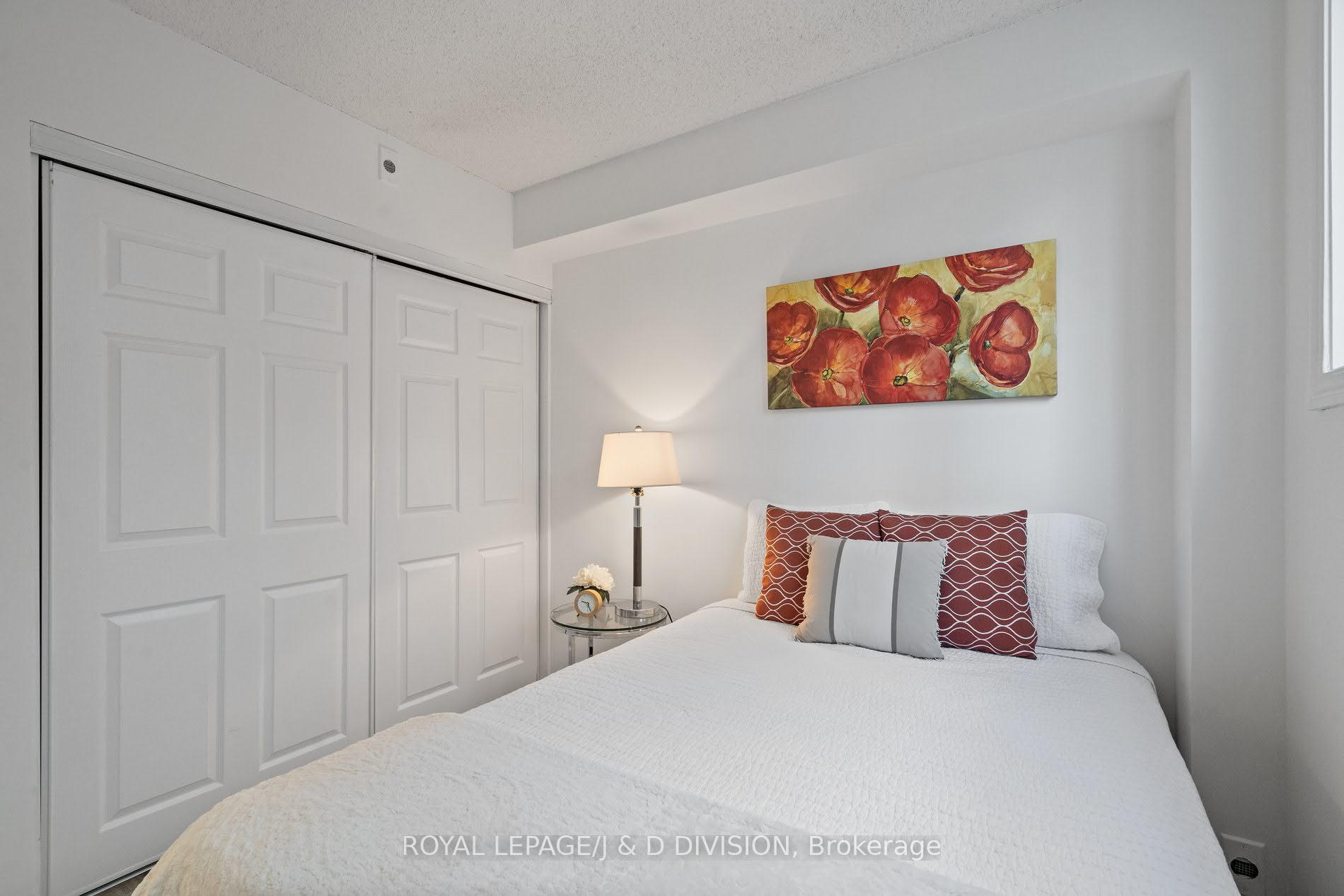 Photo 10 of Unit 902, 9 Shank Street, Toronto, Niagara — HOMEH