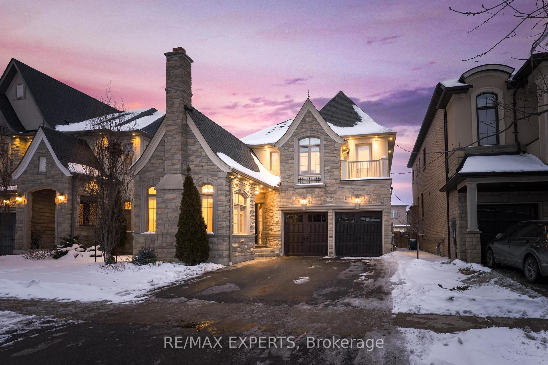 Photo 1 of 107 Burns Boulevard, King, King City — HOMEH
