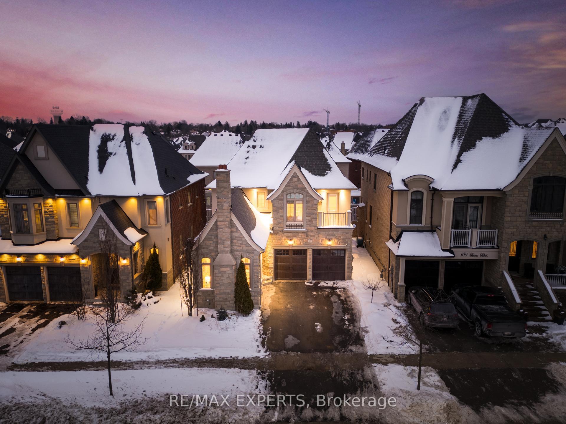 Photo 2 of 107 Burns Boulevard, King, King City — HOMEH