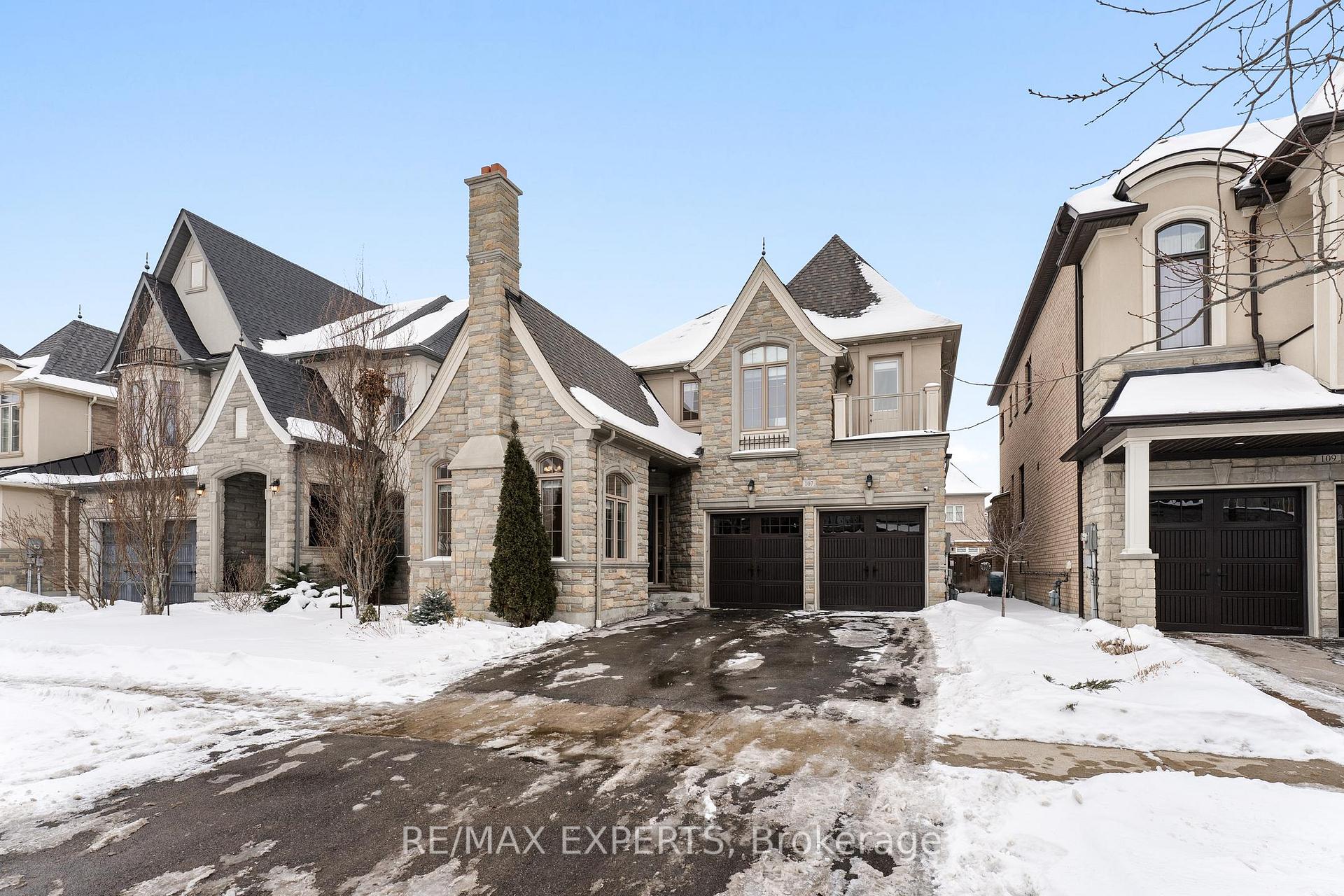 Photo 5 of 107 Burns Boulevard, King, King City — HOMEH