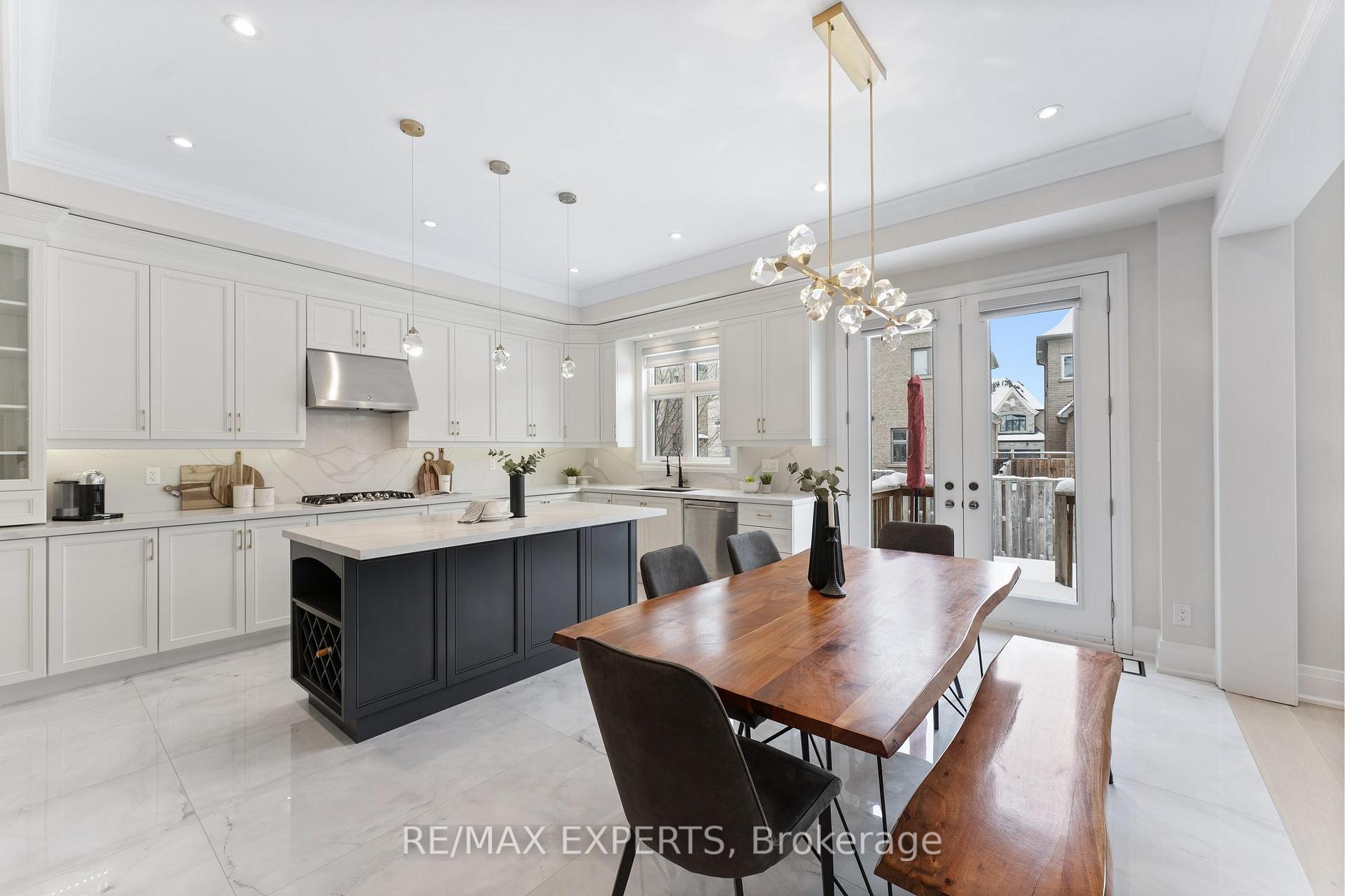 Photo 16 of 107 Burns Boulevard, King, King City — HOMEH