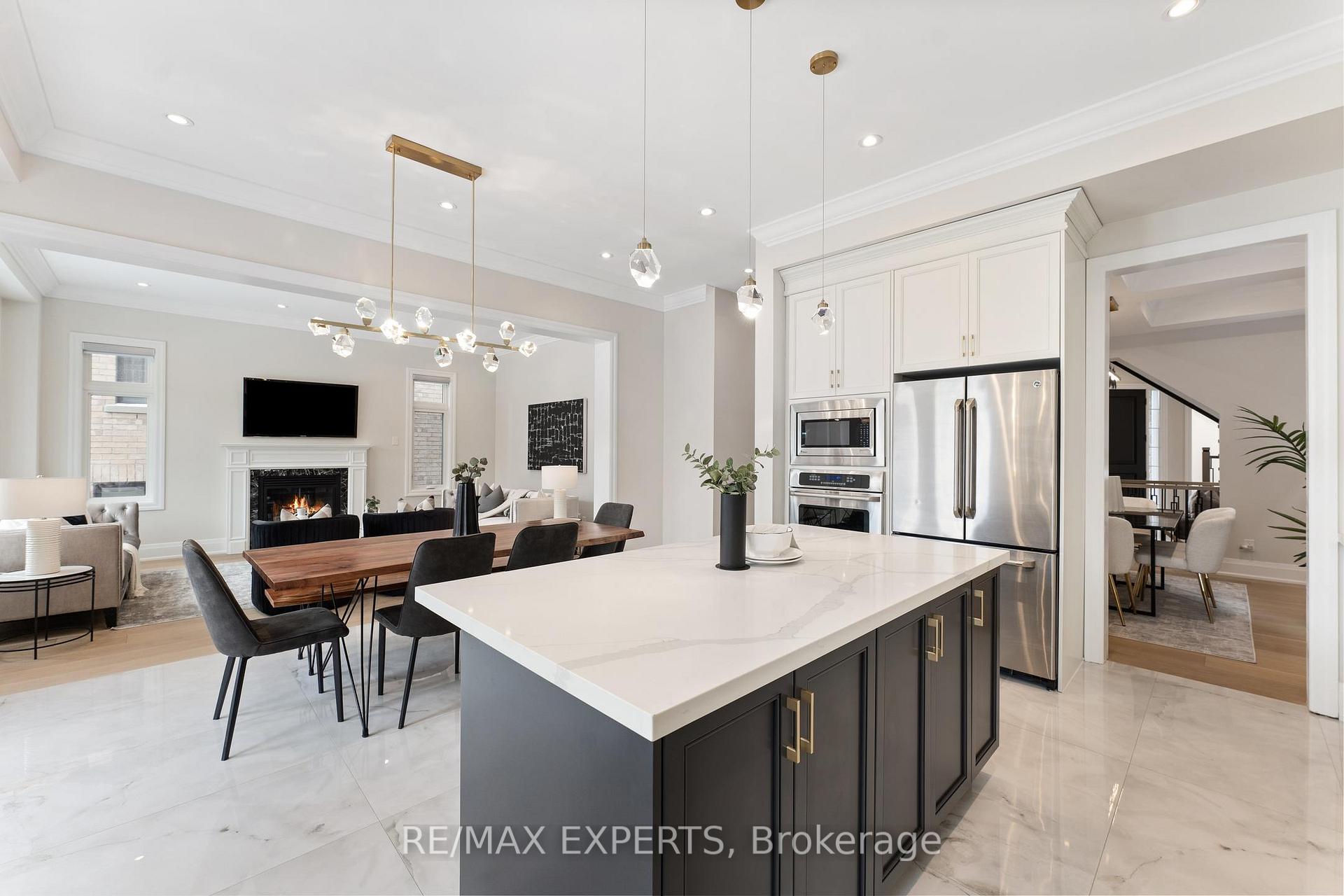 Photo 15 of 107 Burns Boulevard, King, King City — HOMEH