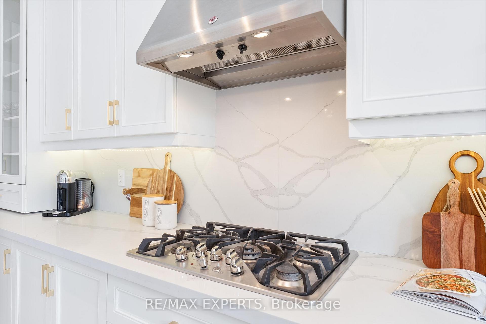 Photo 19 of 107 Burns Boulevard, King, King City — HOMEH