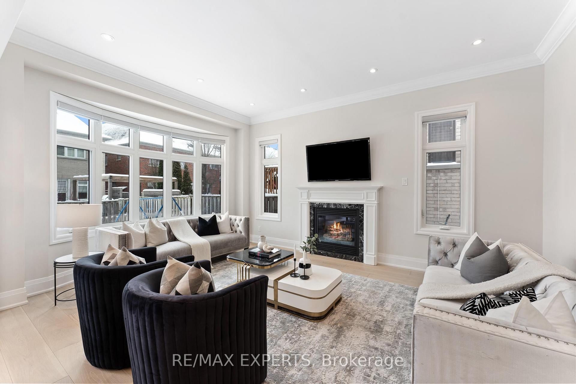 Photo 24 of 107 Burns Boulevard, King, King City — HOMEH